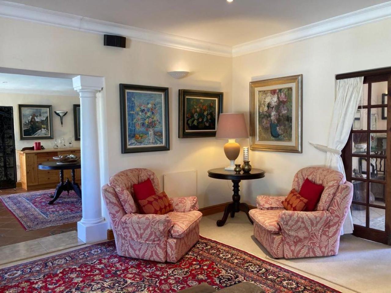 Three-Bedroom House photo 1