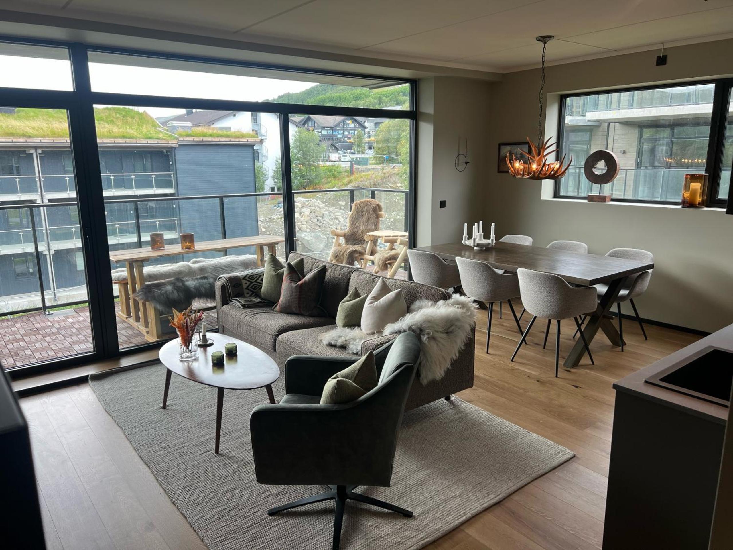 Apartment with Balcony photo 1