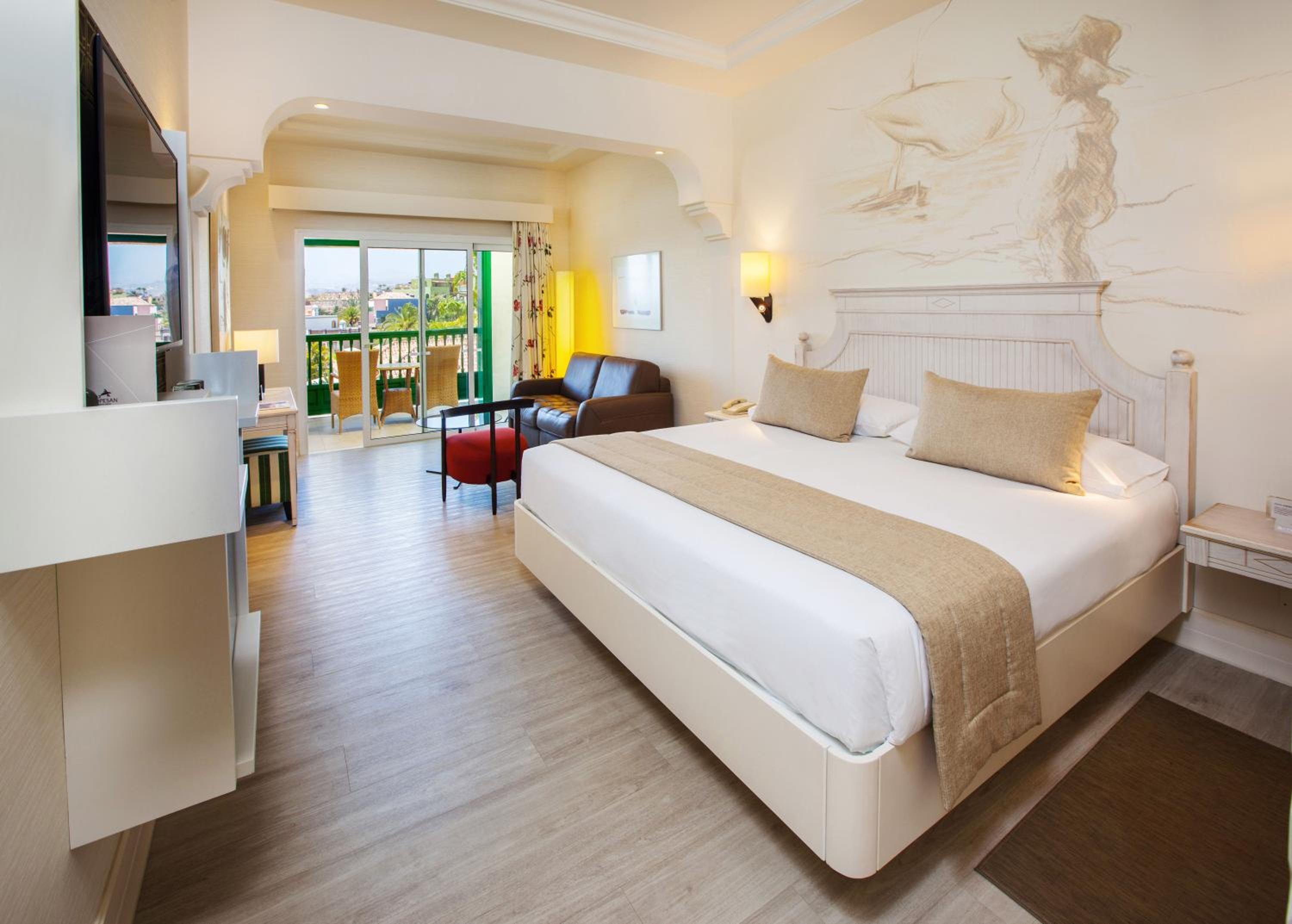 Standard Double Room with View - Photo 1