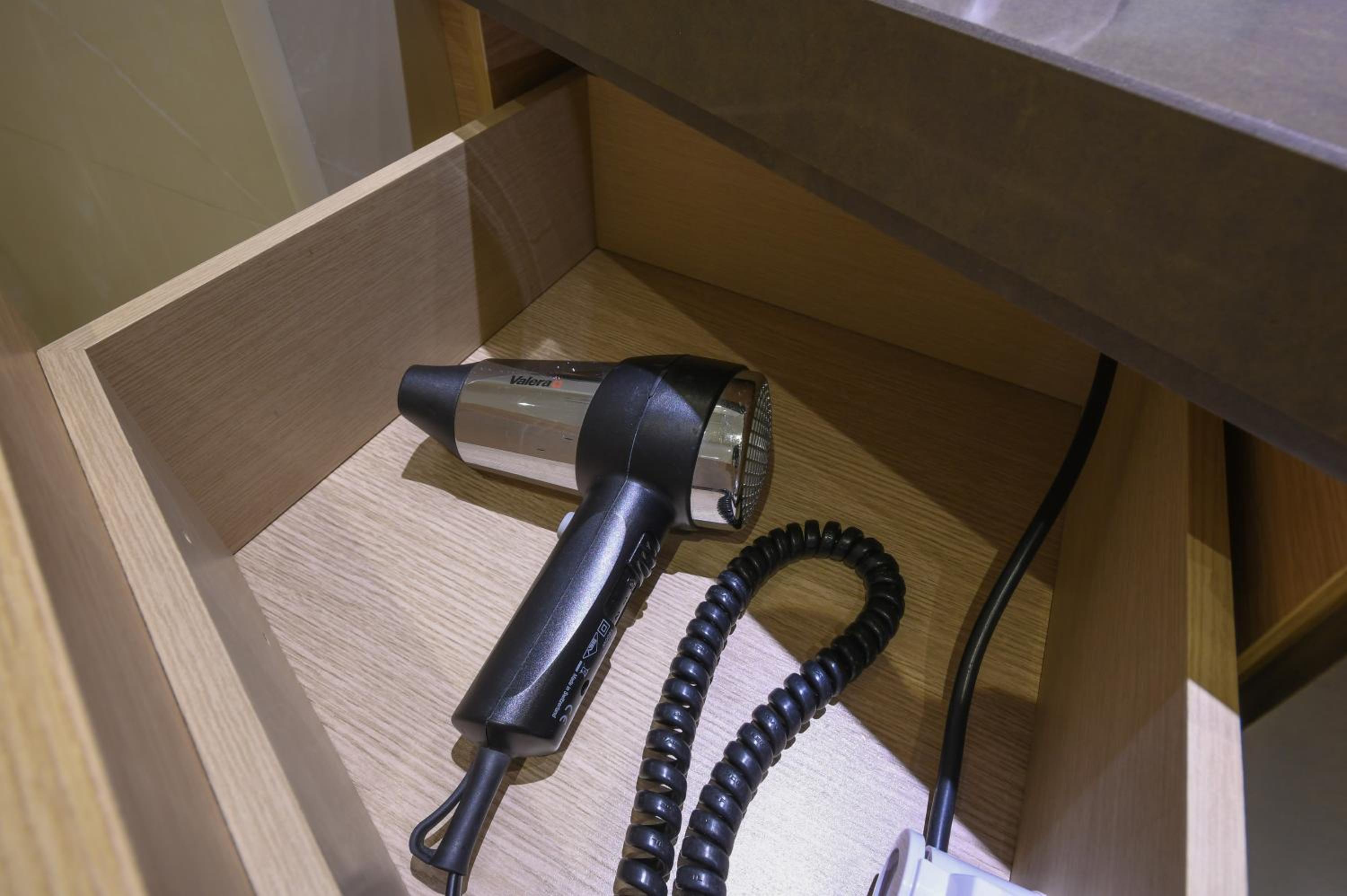 Double or Twin Room - Photo 3