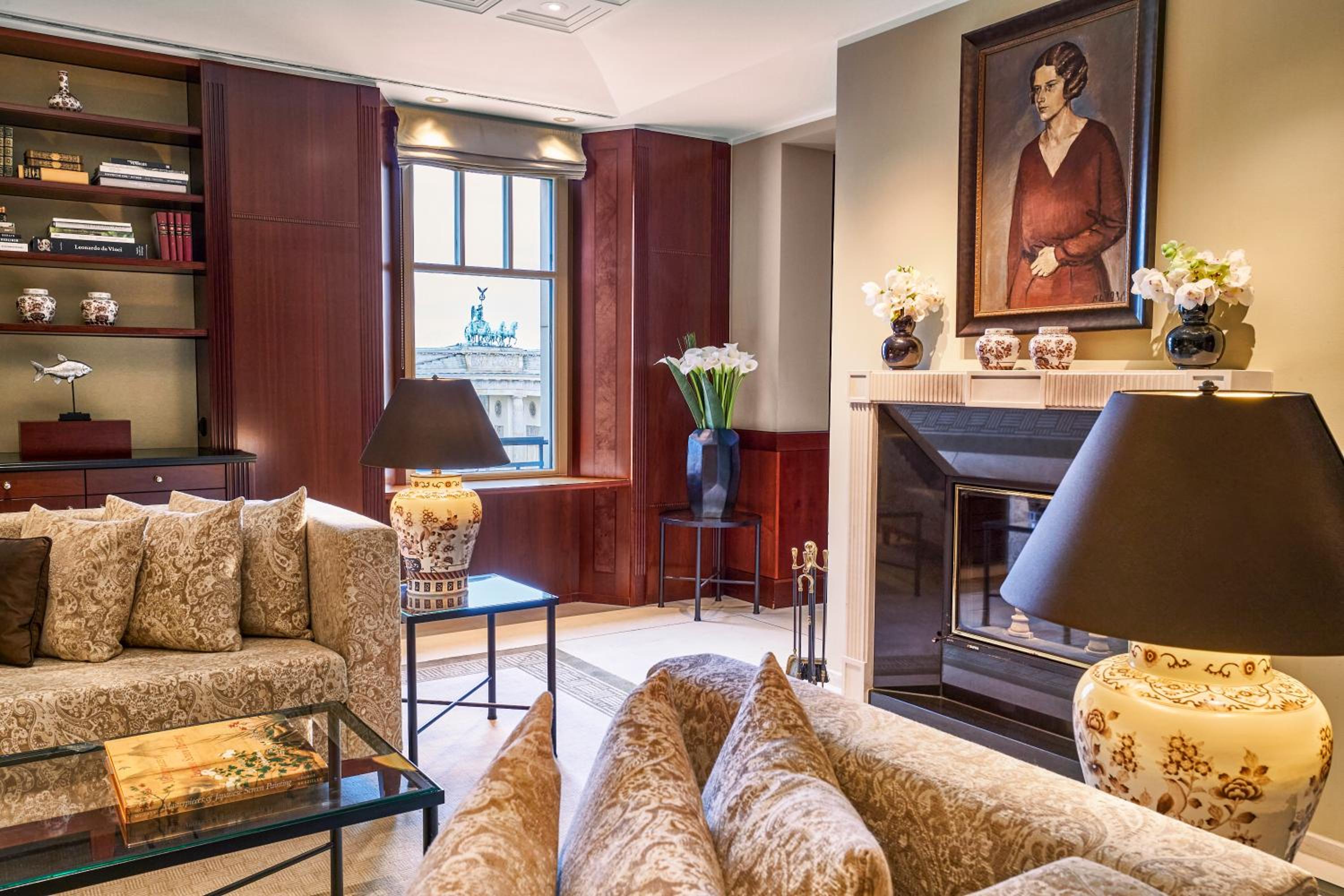 Adlon Deluxe Suite thumbnail 5