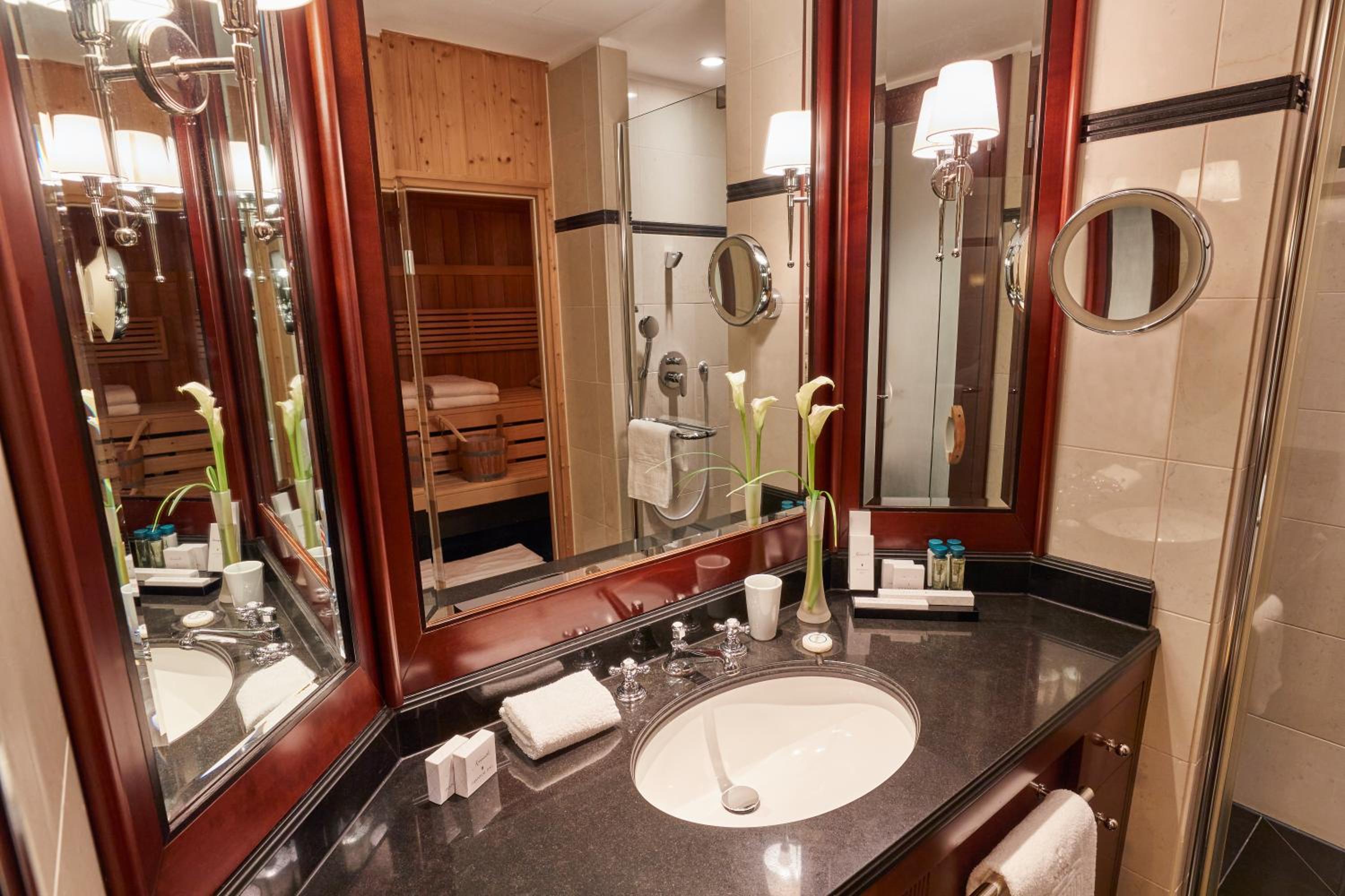 Adlon Deluxe Suite thumbnail 6