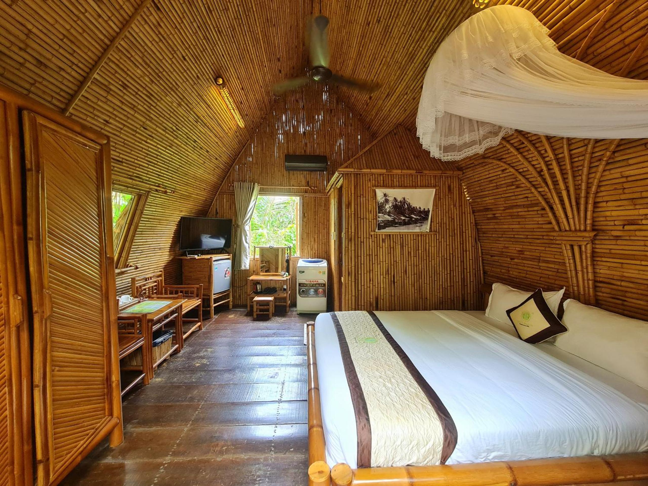 Deluxe Bungalow with Garden View