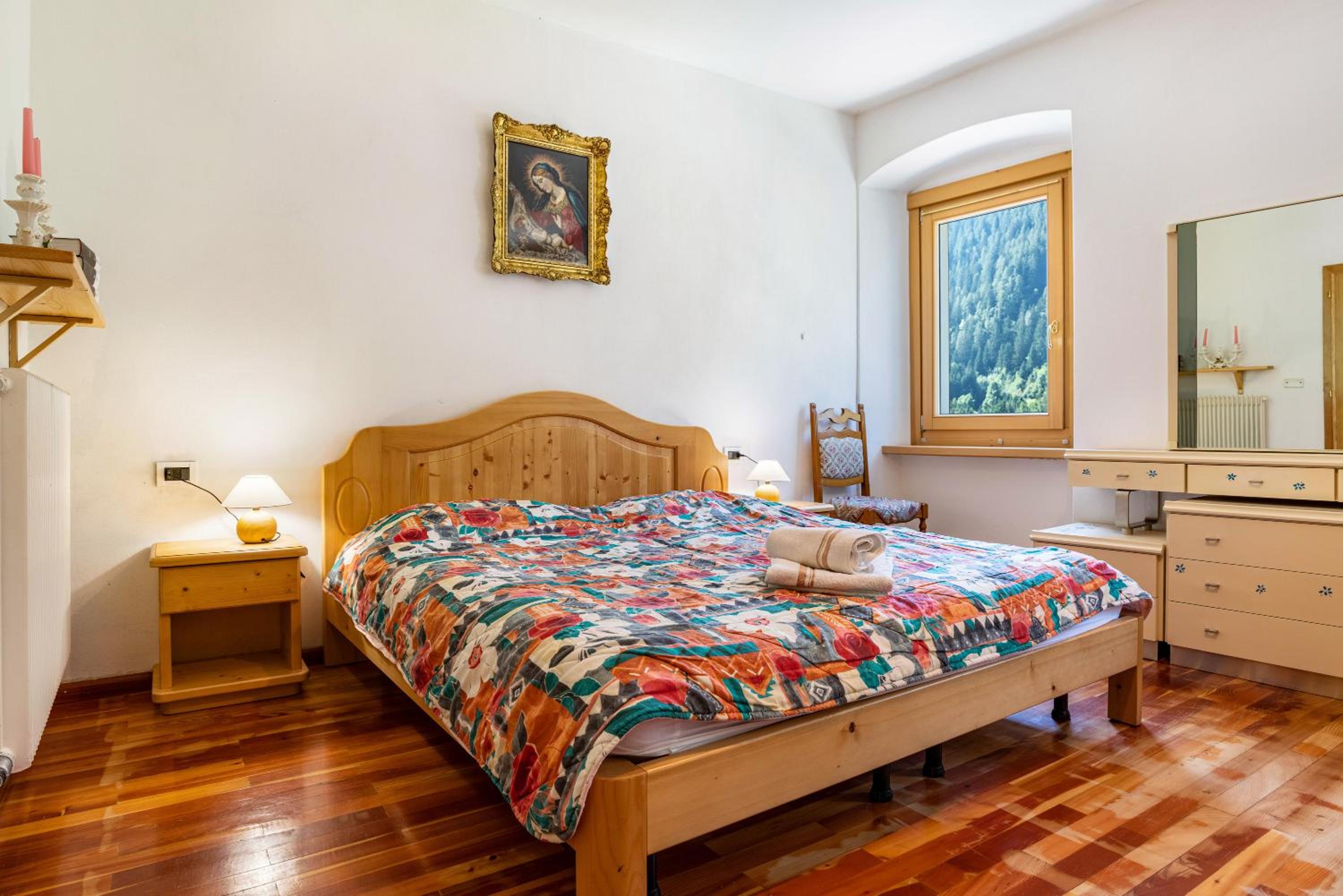 Two-Bedroom Deluxe Apartment with Garden View