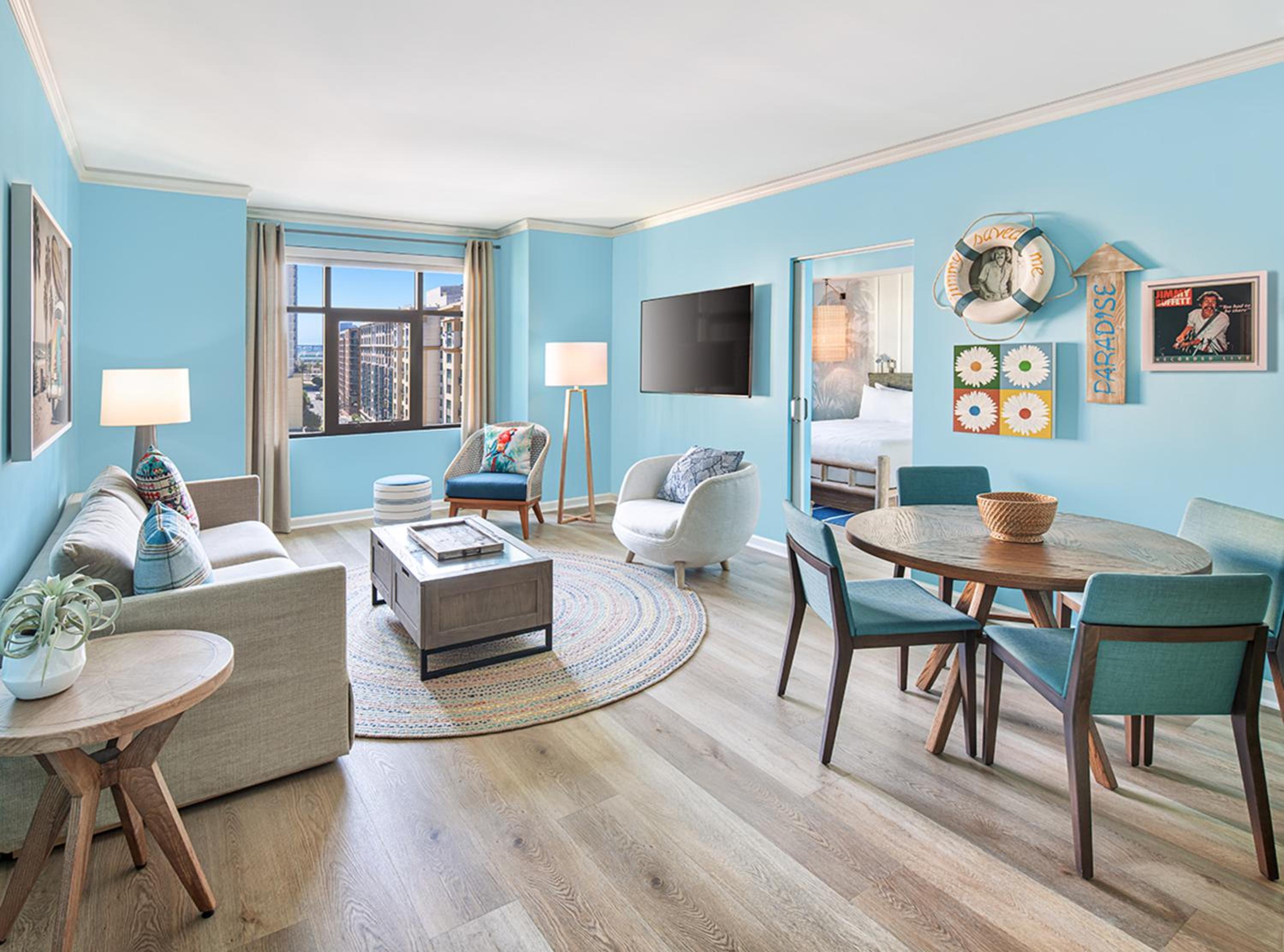 Deluxe King Suite - Photo 1