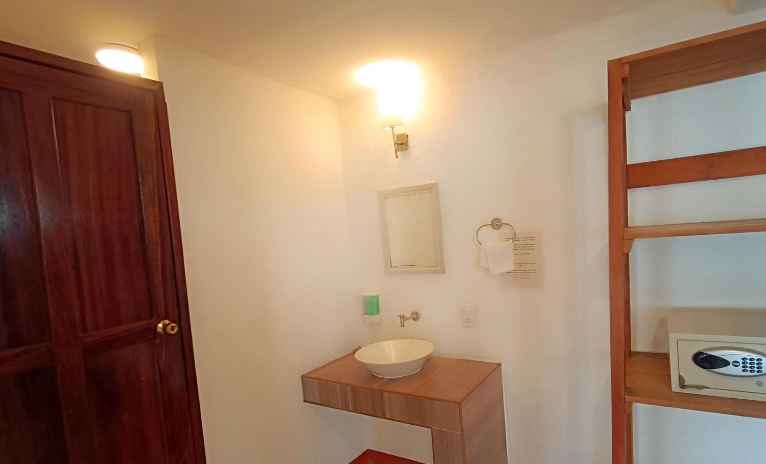 Twin Room with Sea View photo 3