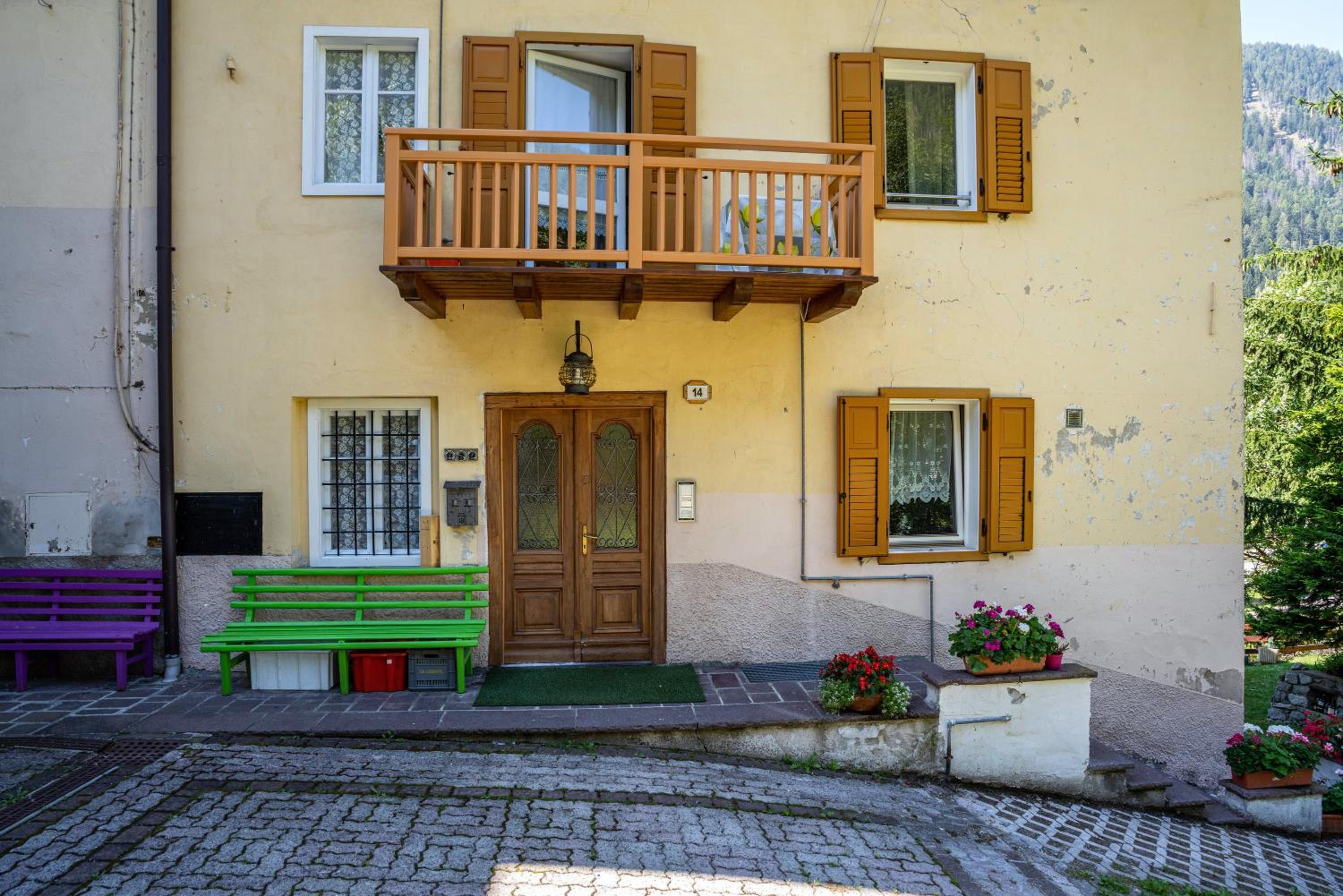 Two-Bedroom Deluxe Apartment with Garden View photo 2