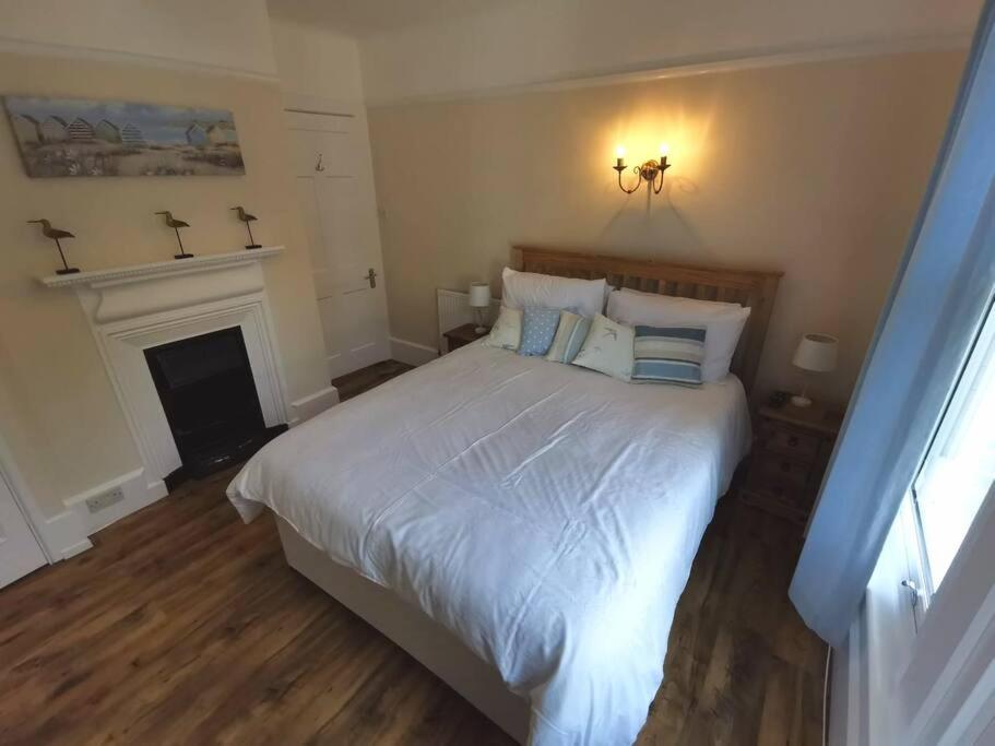 Four-Bedroom House photo 1