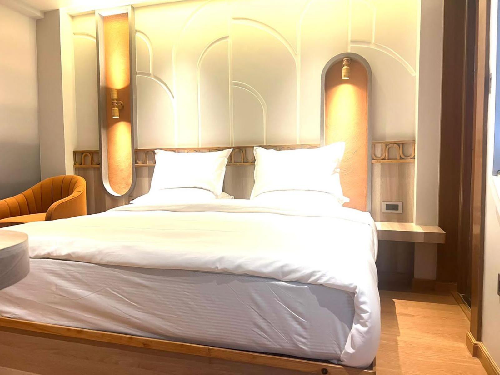 Deluxe Double Room - Photo 5