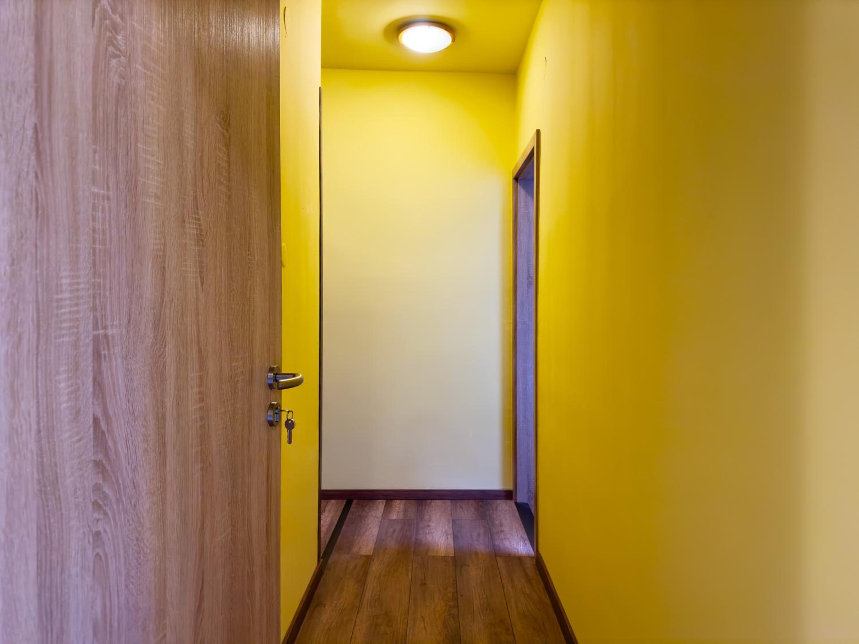 Family Room - Photo 18