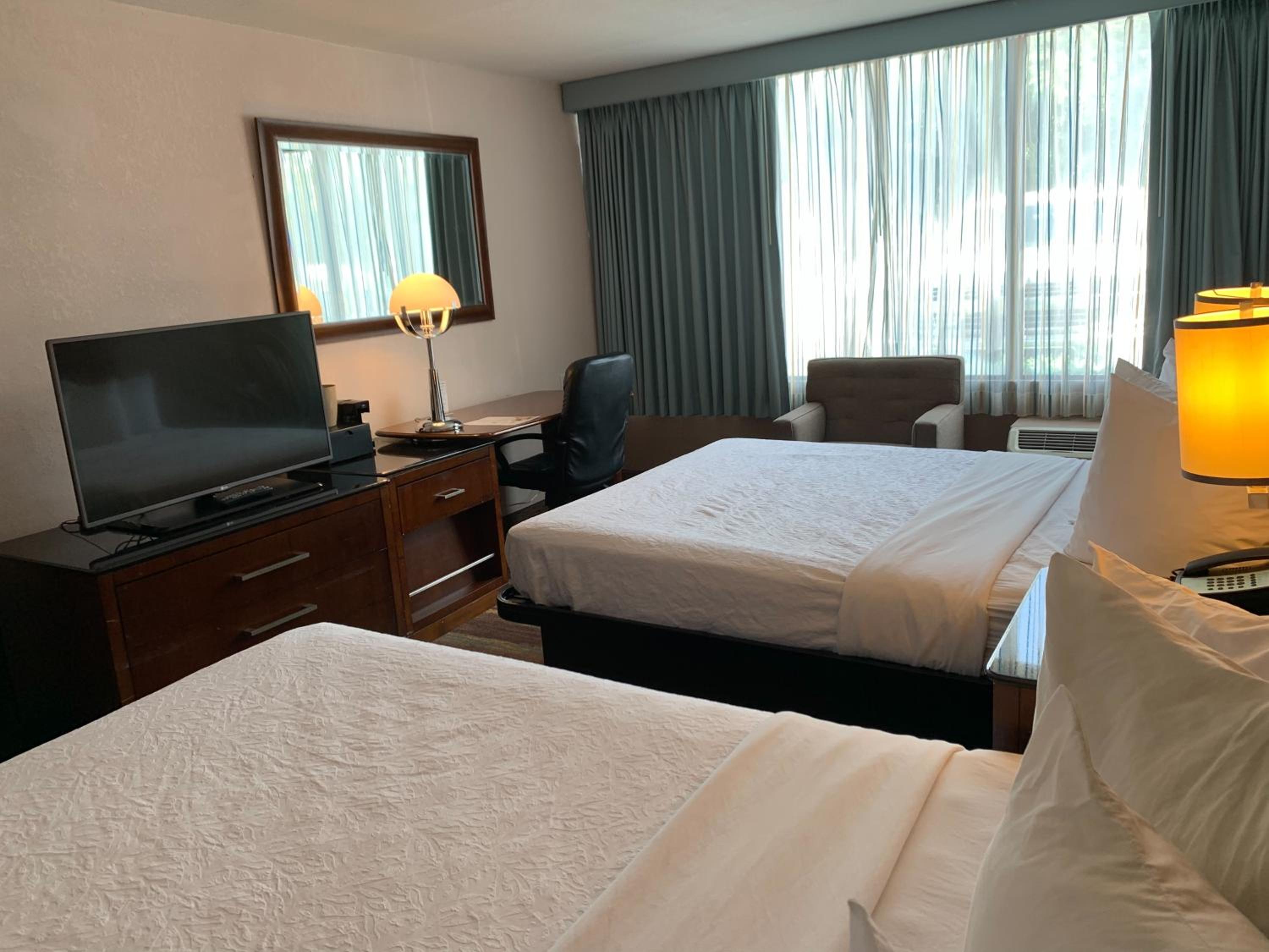 Queen Room with Two Queen Beds - Non-Smoking - Photo 1