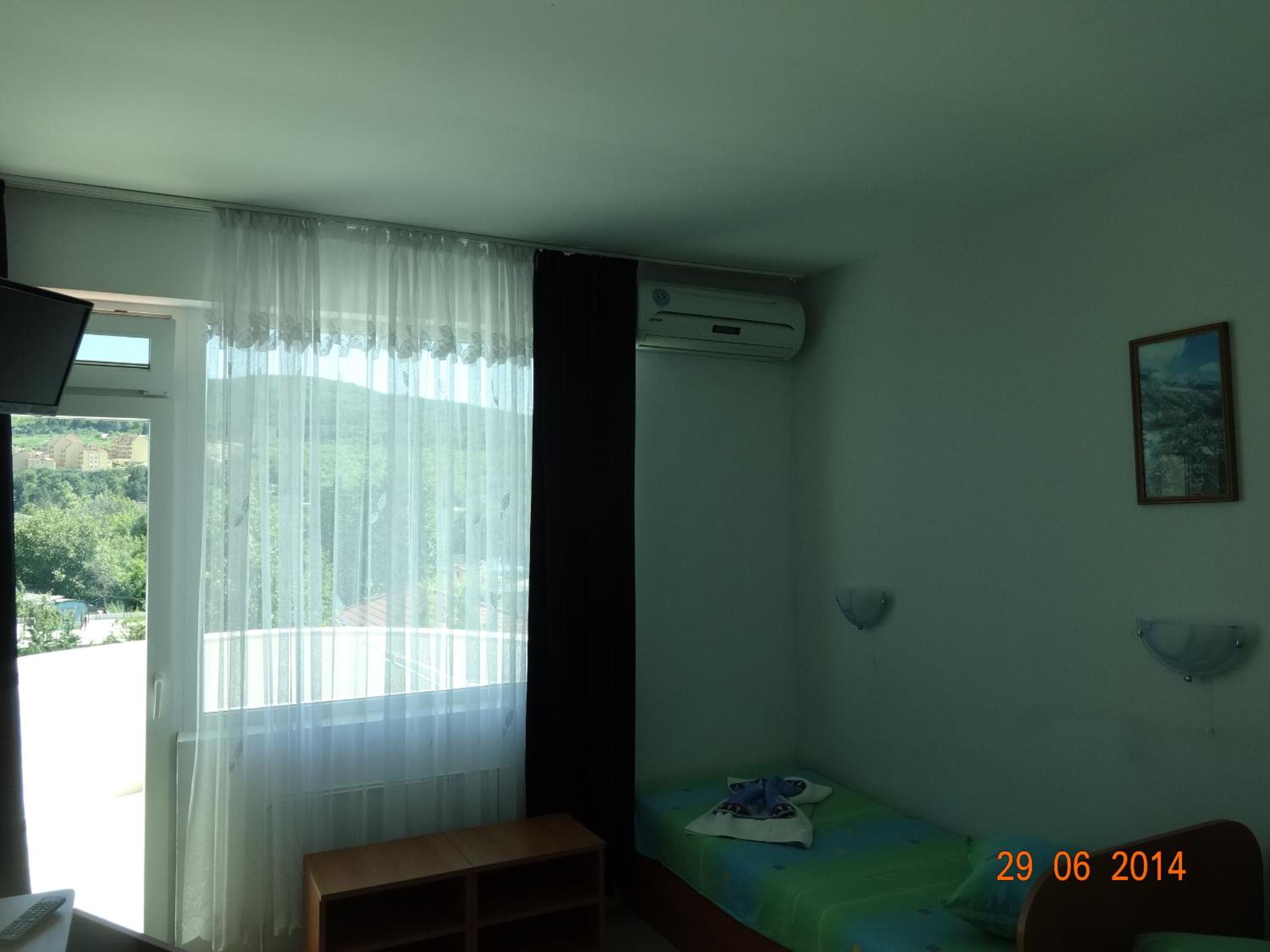 Triple Room with Balcony - Photo 3
