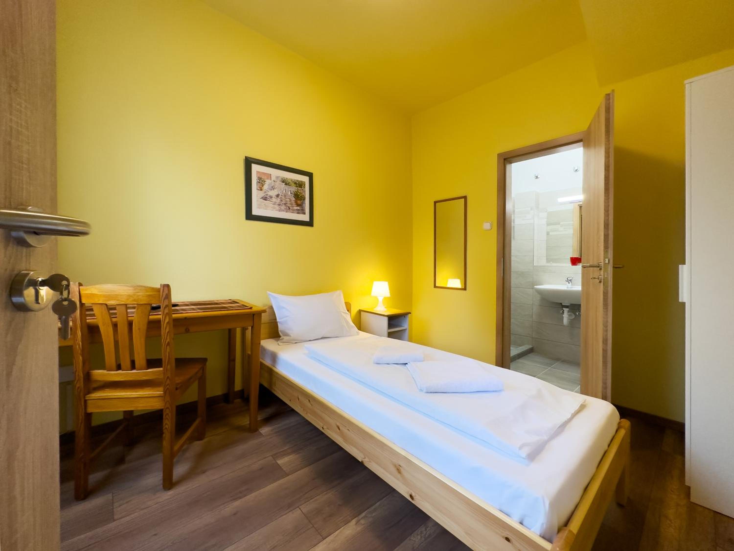 Standard Single Room
