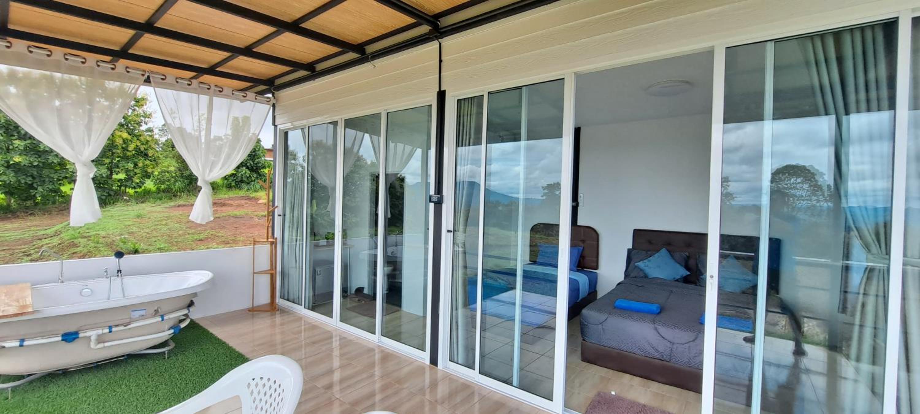 Triple Room with Bath - Photo 7