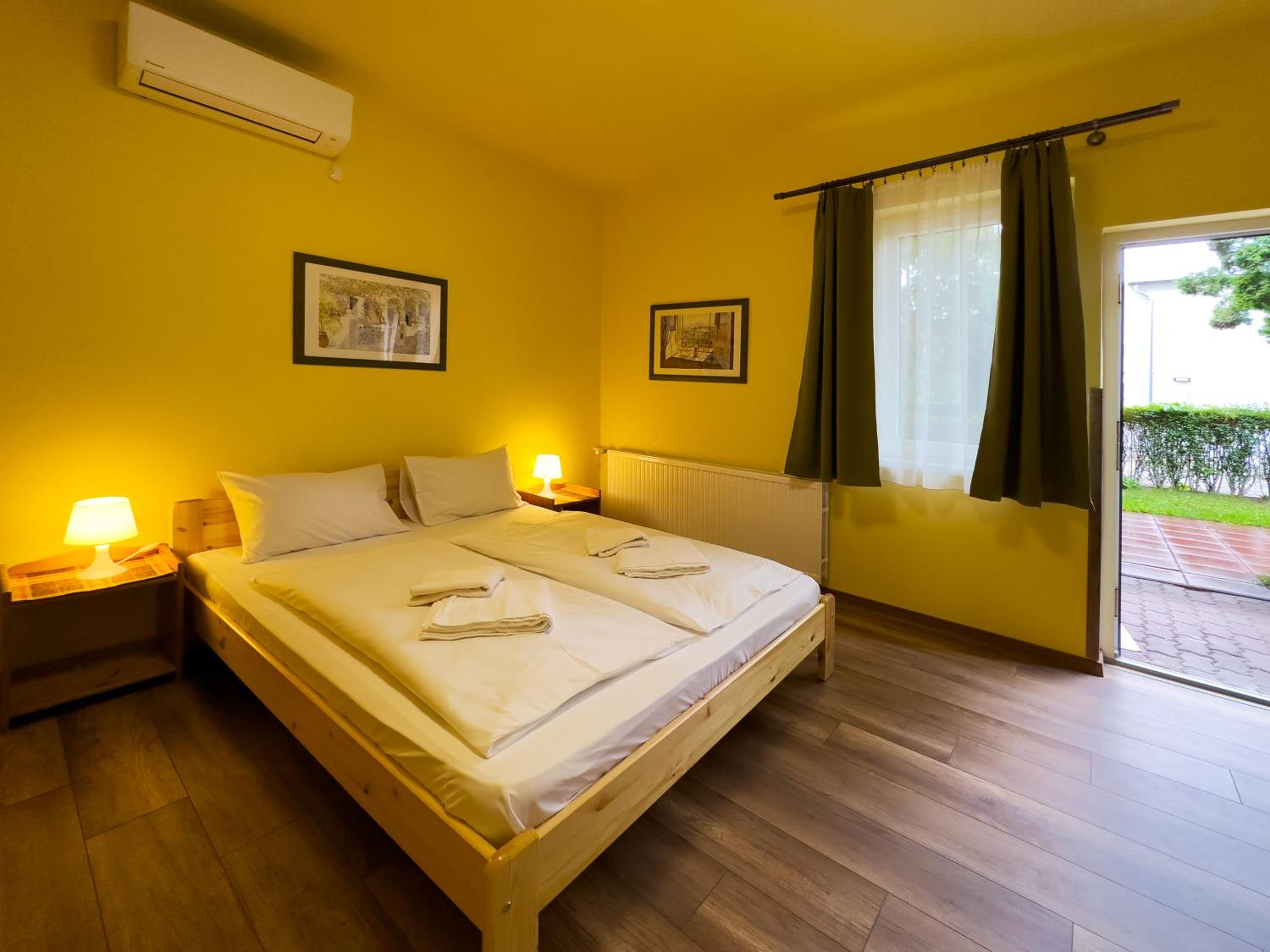 Twin Room with Garden View - Photo 10