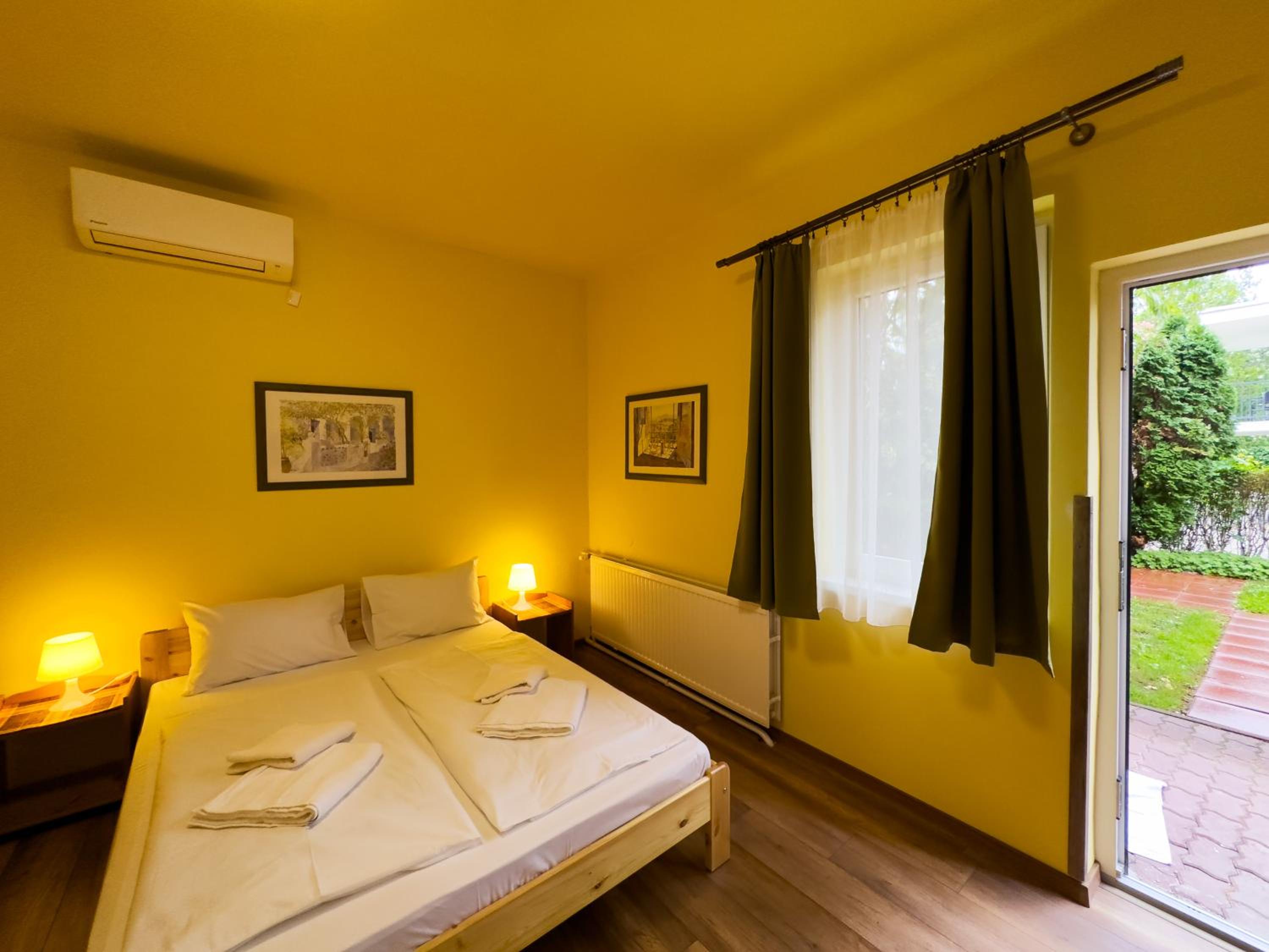 Twin Room with Garden View - Photo 4