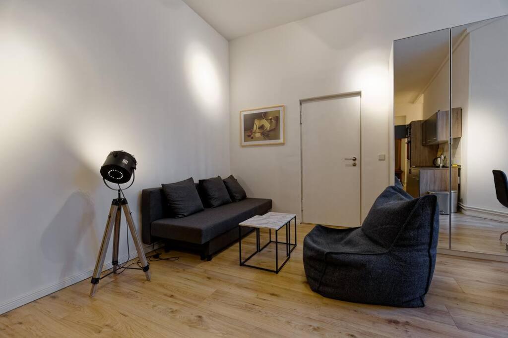 One-Bedroom Apartment photo 3