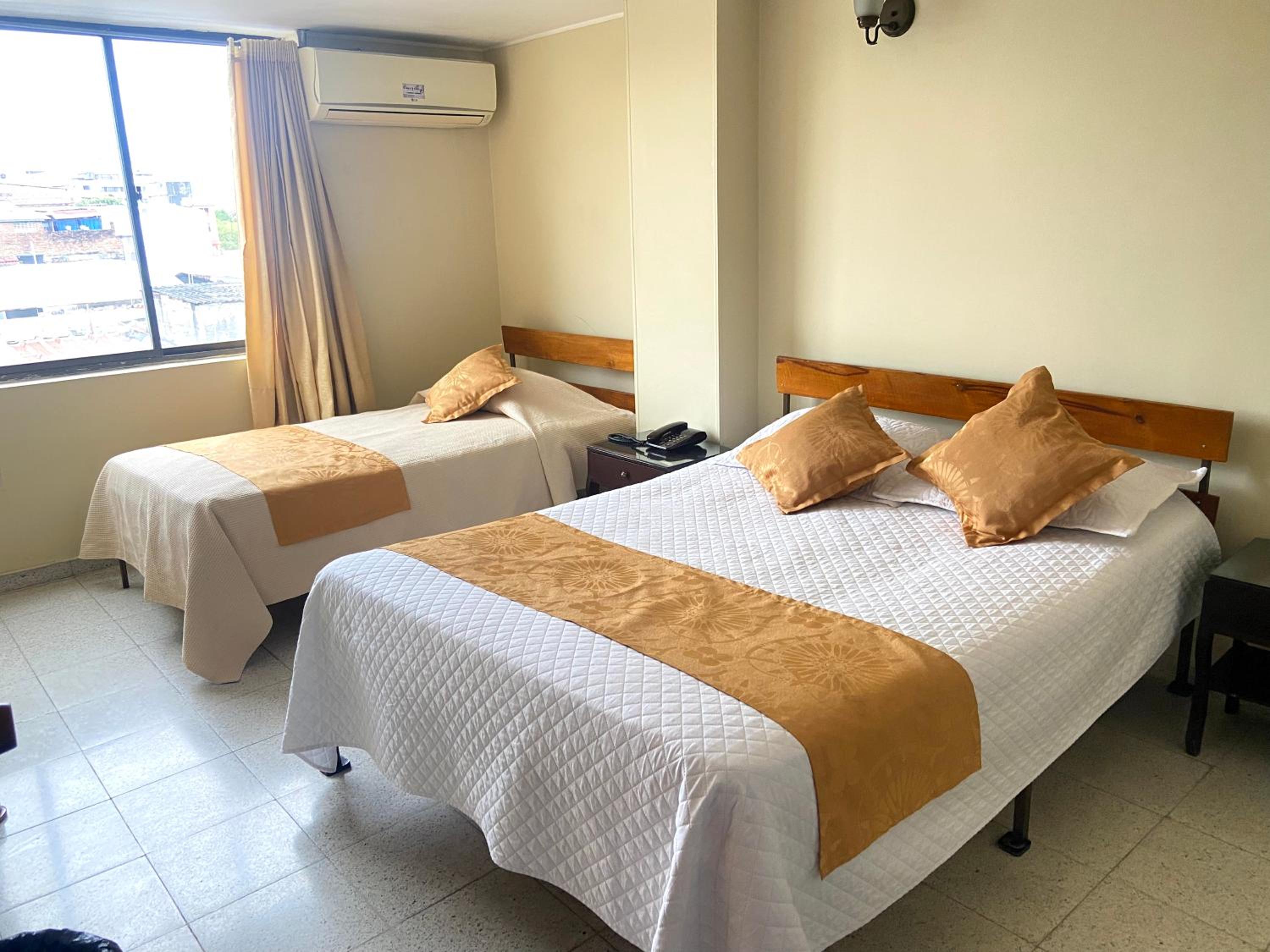 Standard Twin Room photo 2