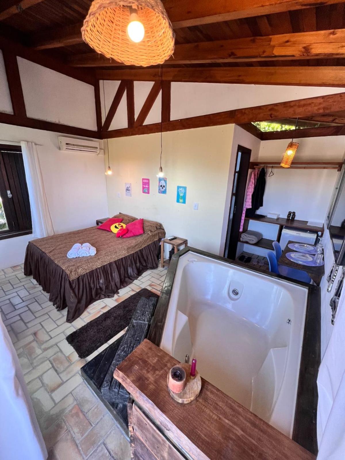 Suite with Hot Tub - Photo 9