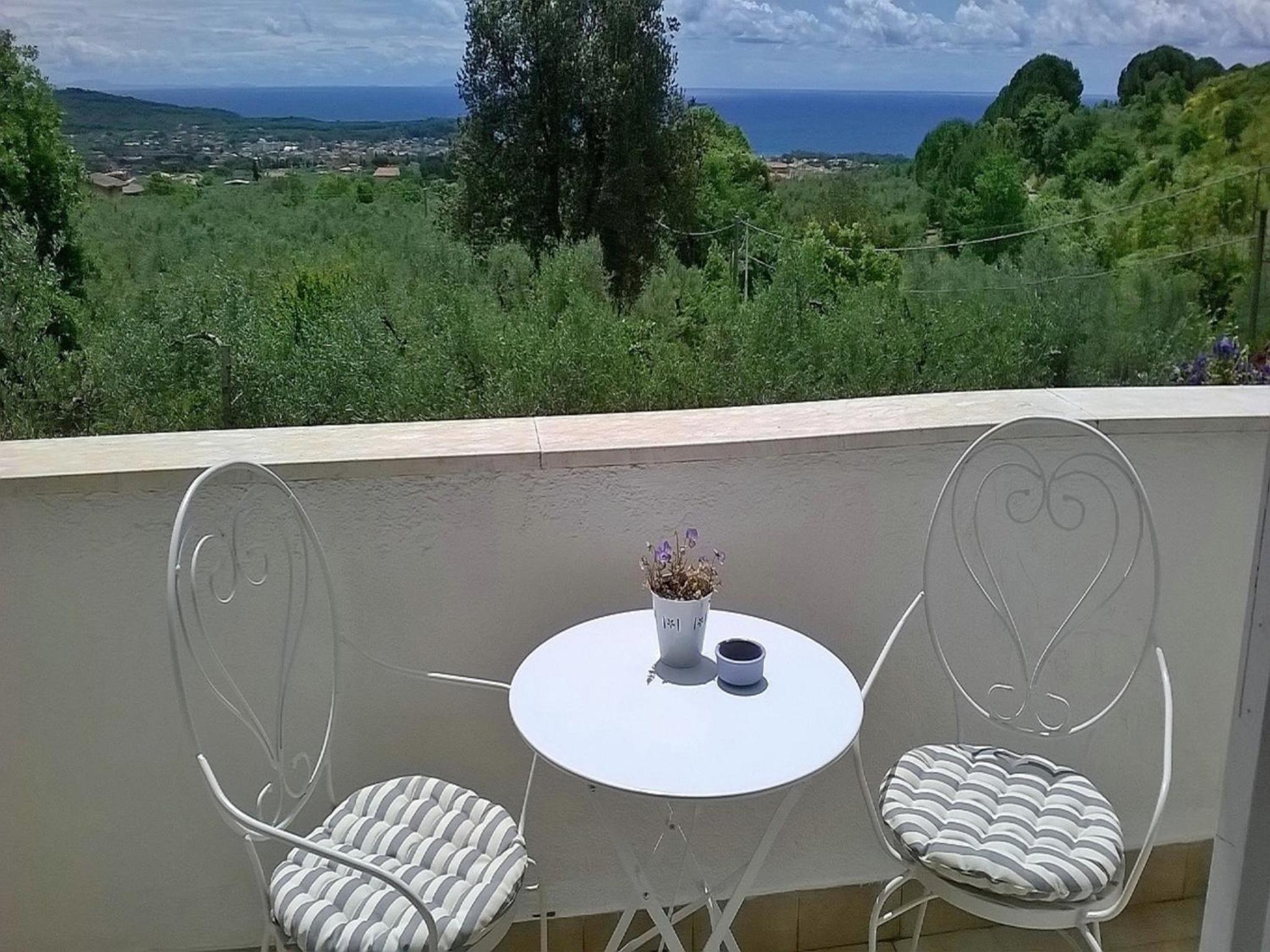 Double Room with Balcony and Sea View photo 3