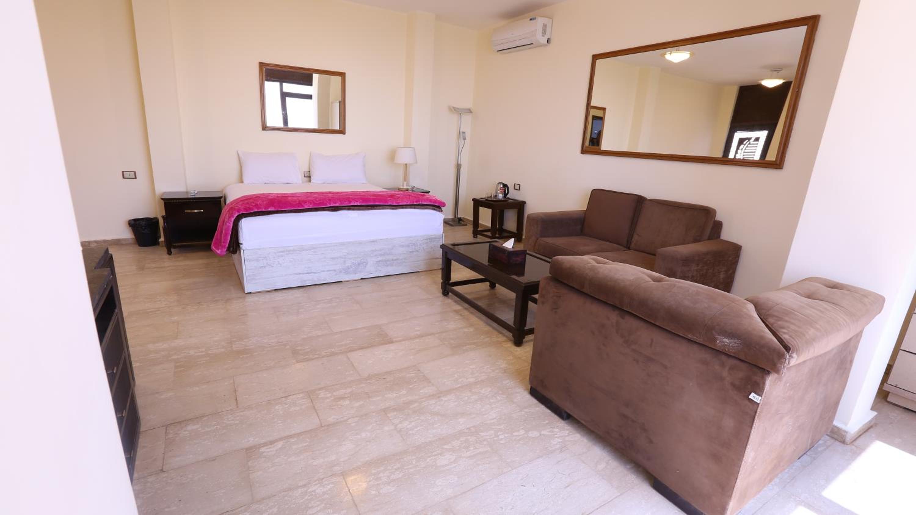 Deluxe Double Room photo 3