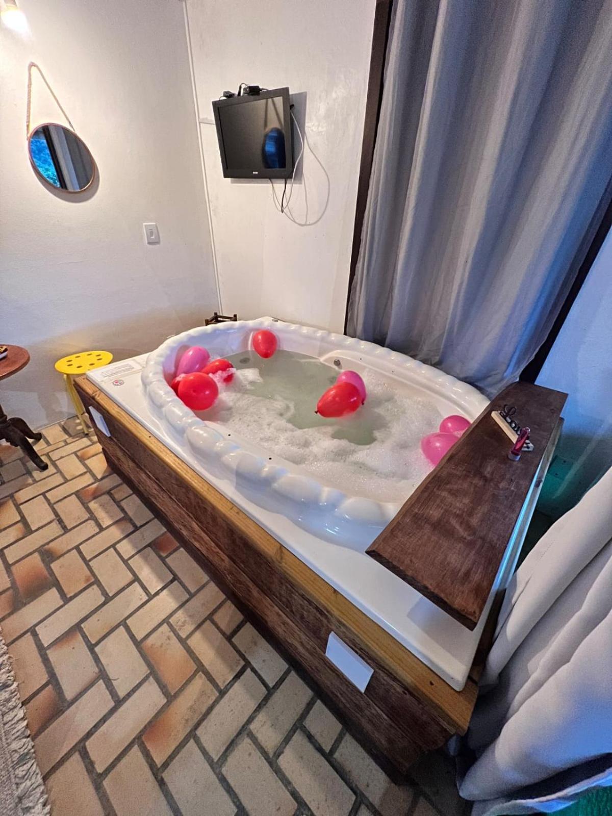 Suite with Spa Bath - Photo 4