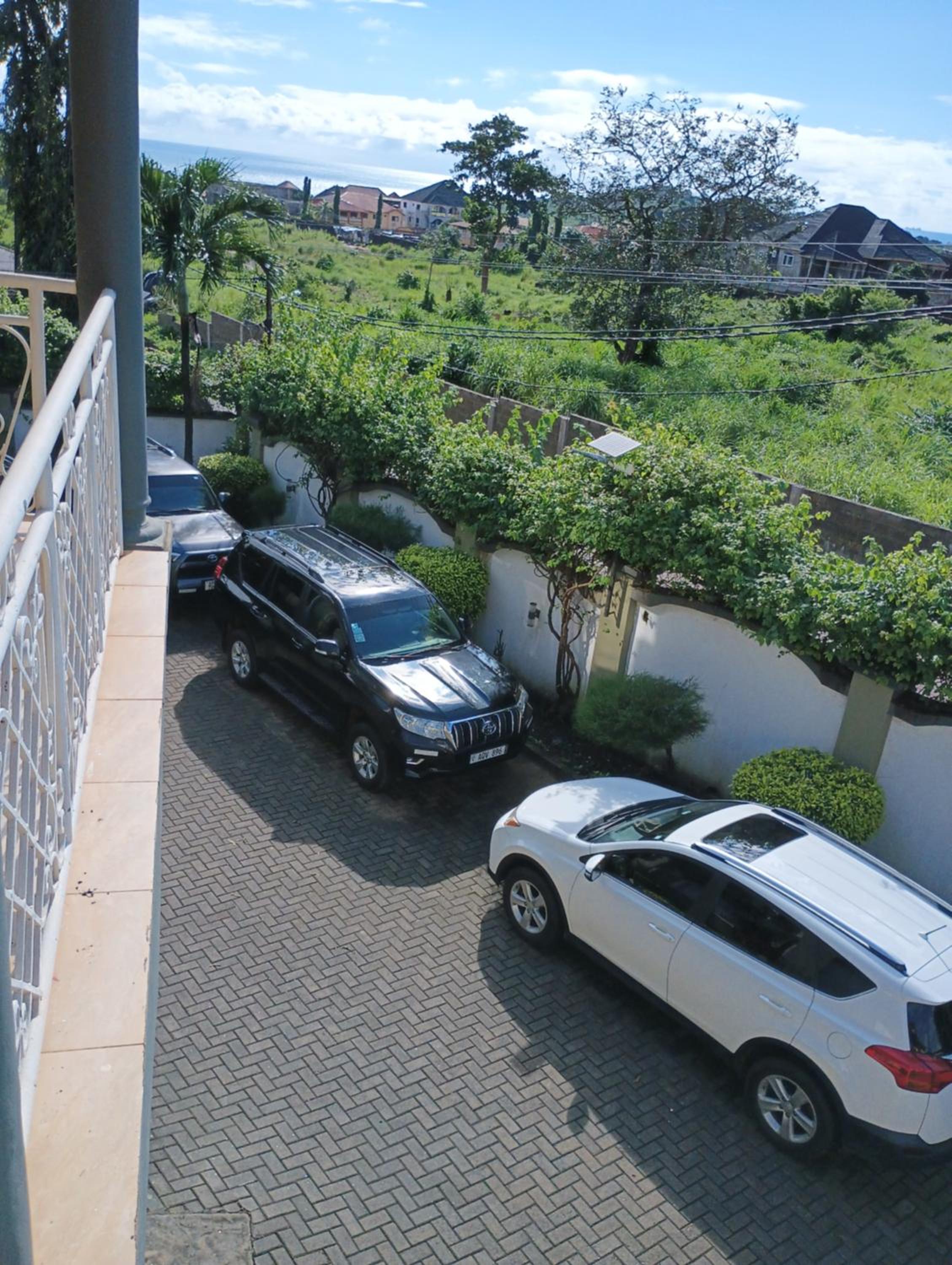 Apartment - Ground Floor photo 3