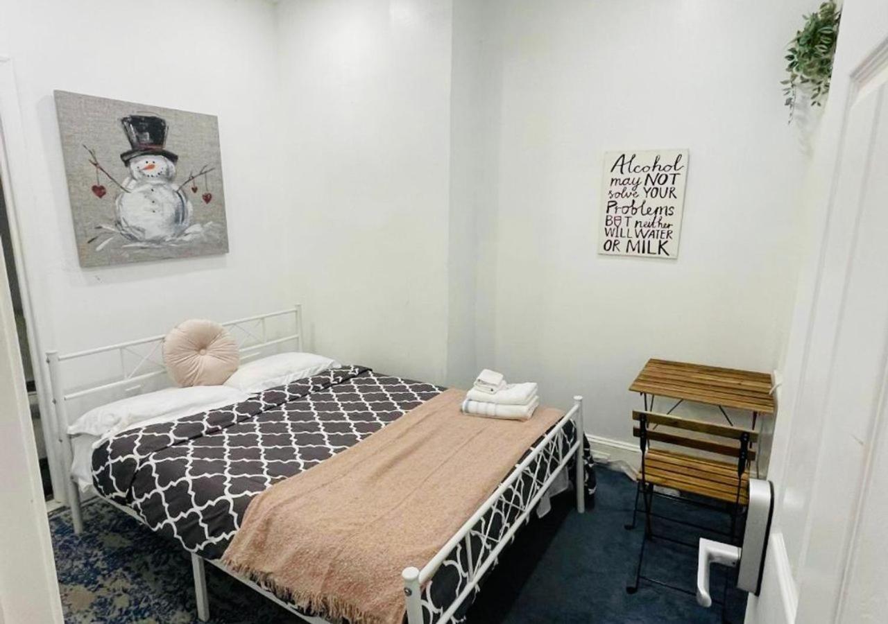 Double Room with Private Bathroom - Photo 1