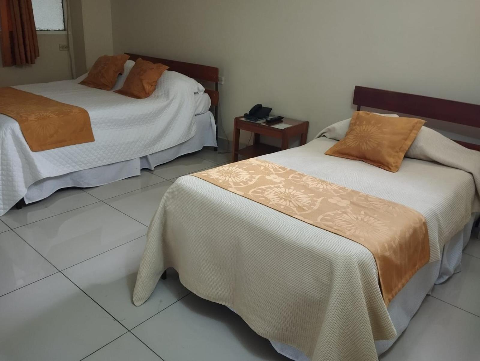 Standard Twin Room photo 1