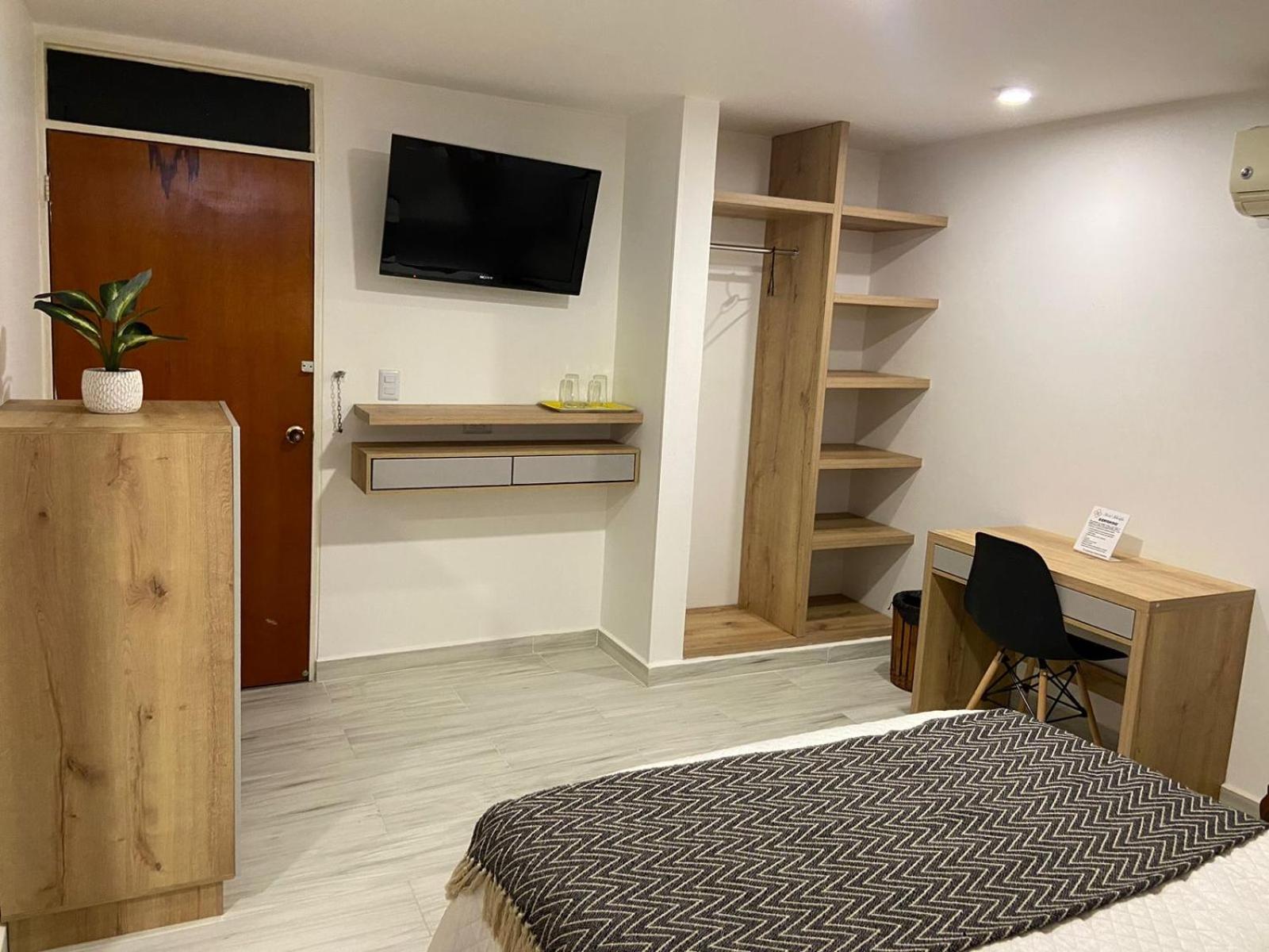 Large Double Room photo 2