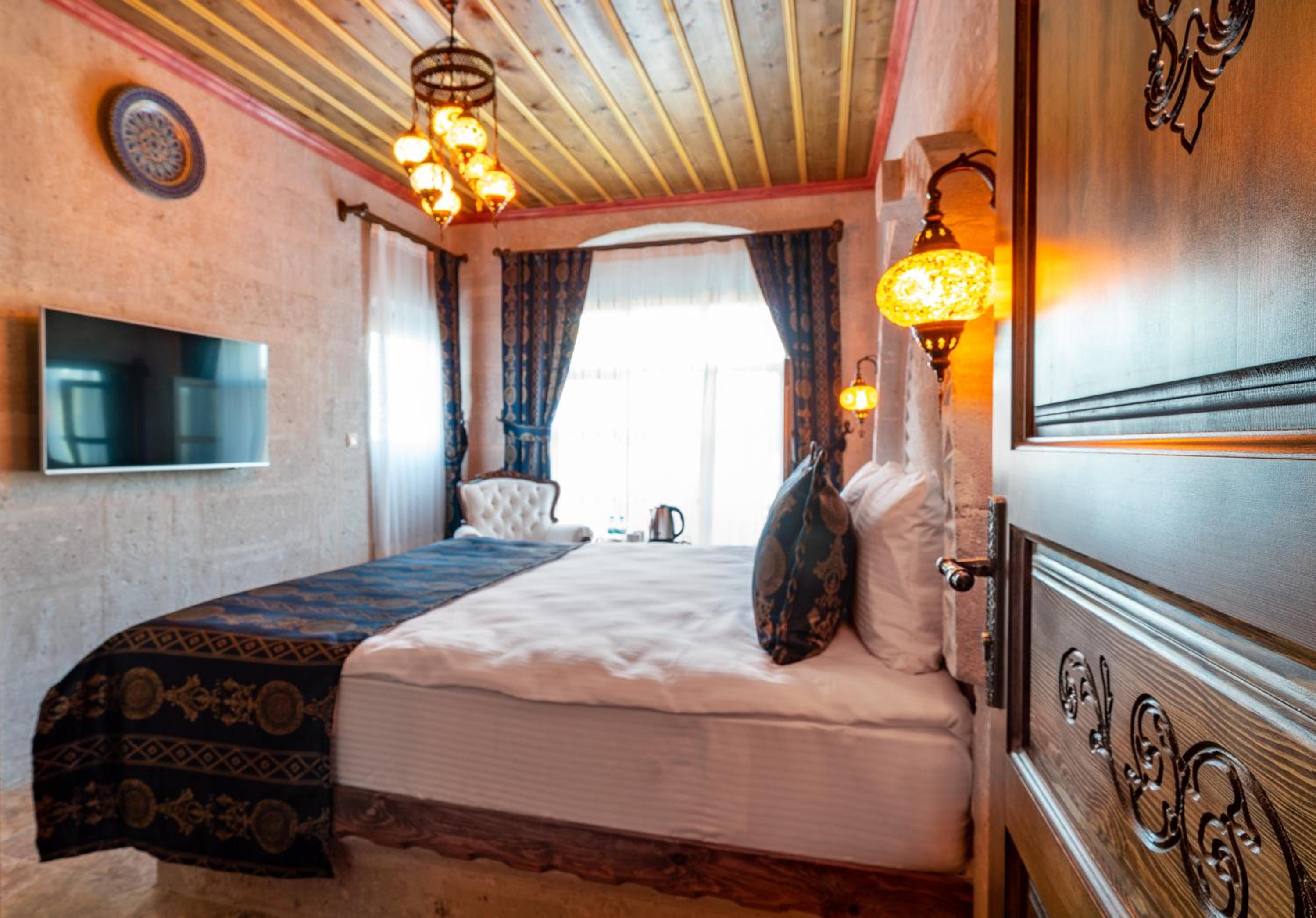 Deluxe Room - Photo 1