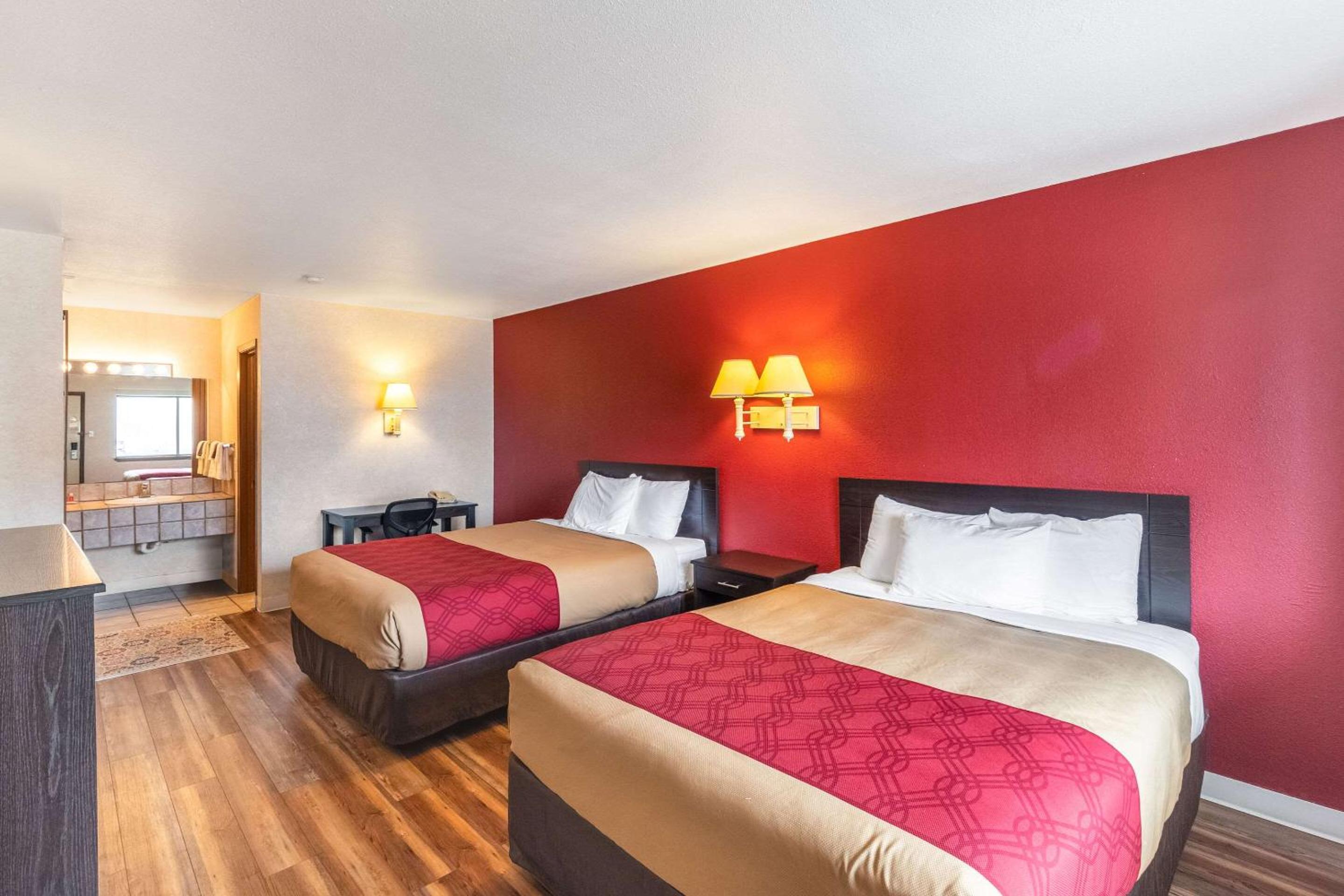 Queen Room with Two Queen Beds - Non-Smoking