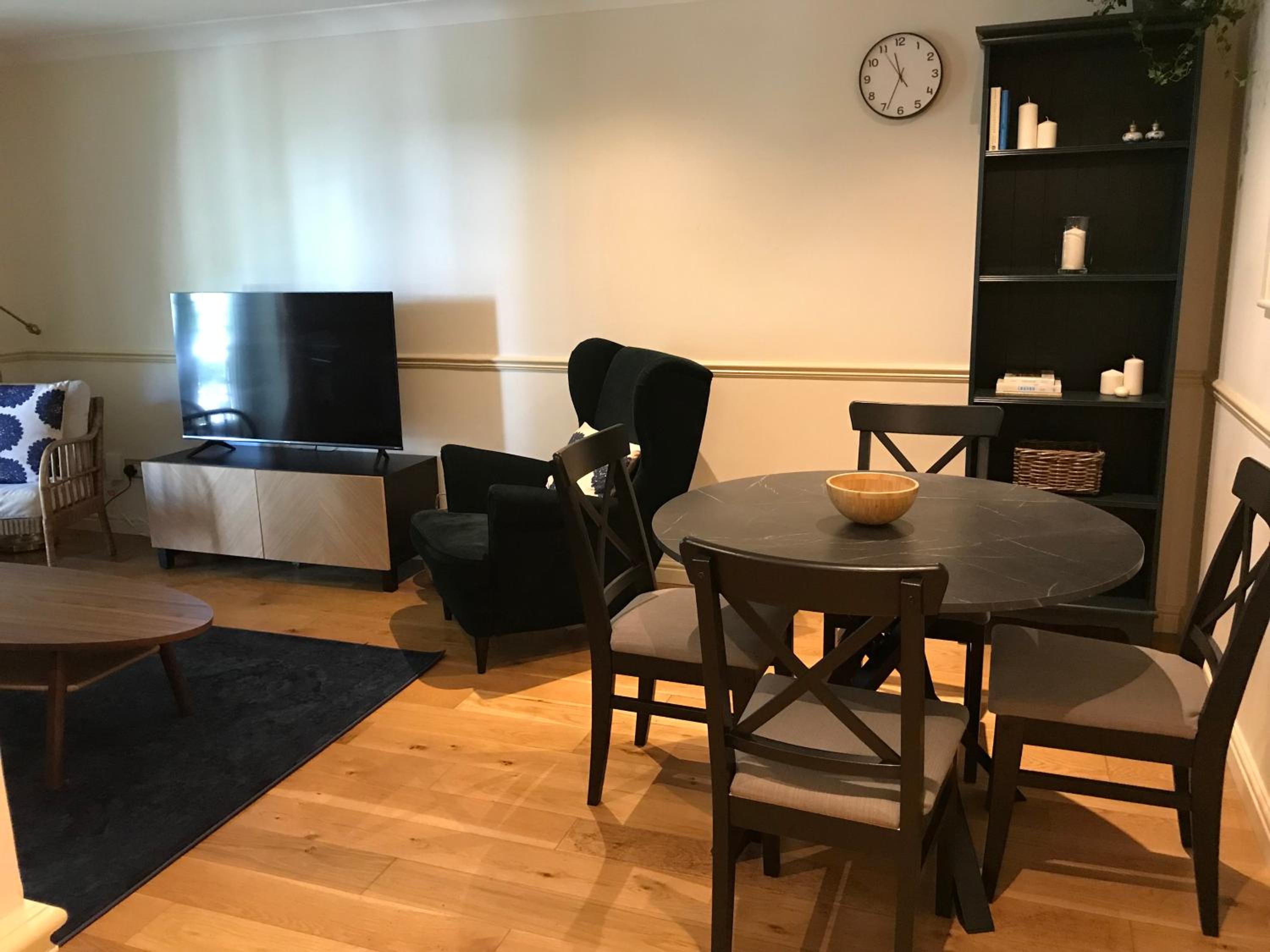 Two-Bedroom Apartment photo 3