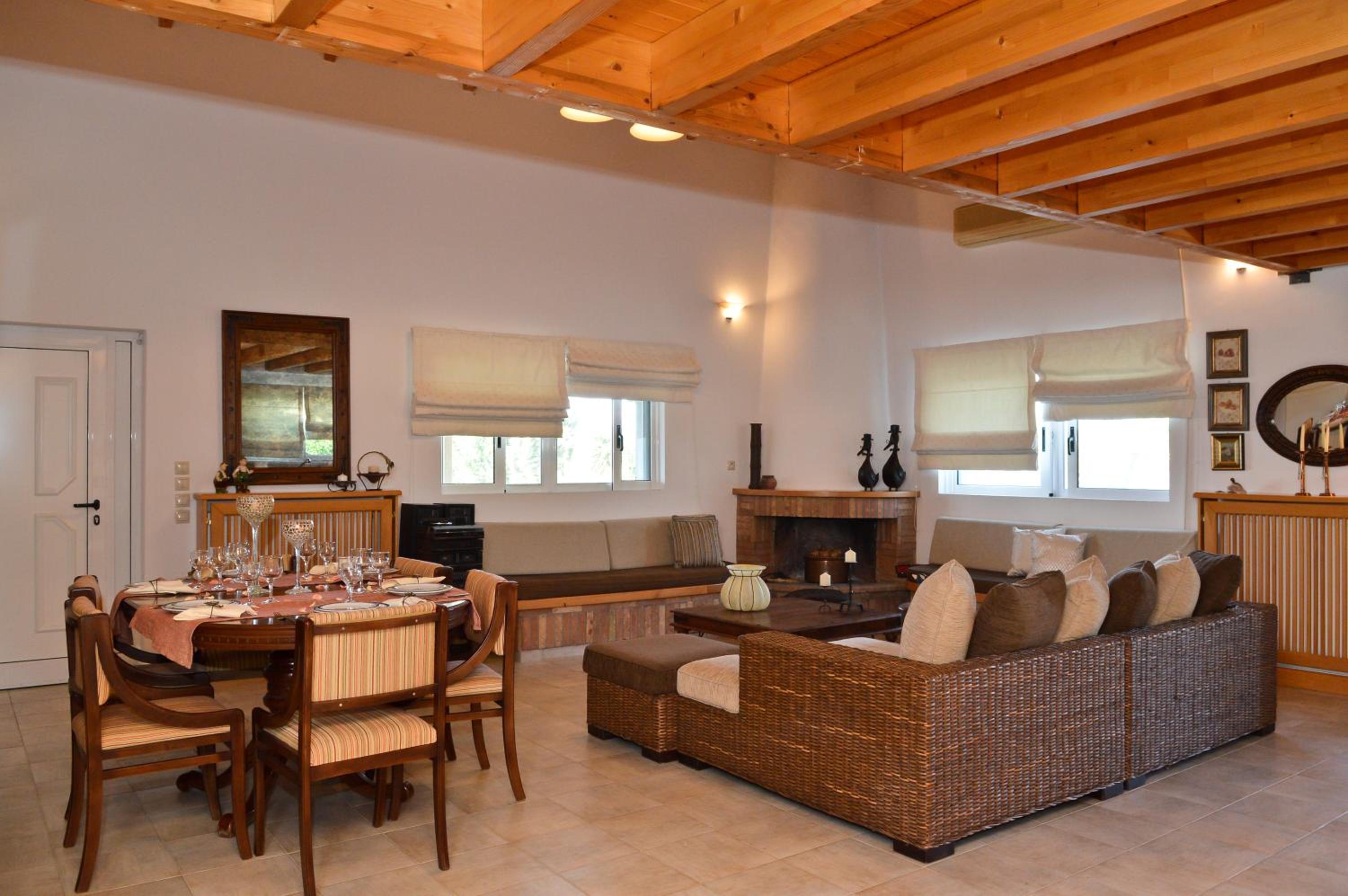 Villa photo 1