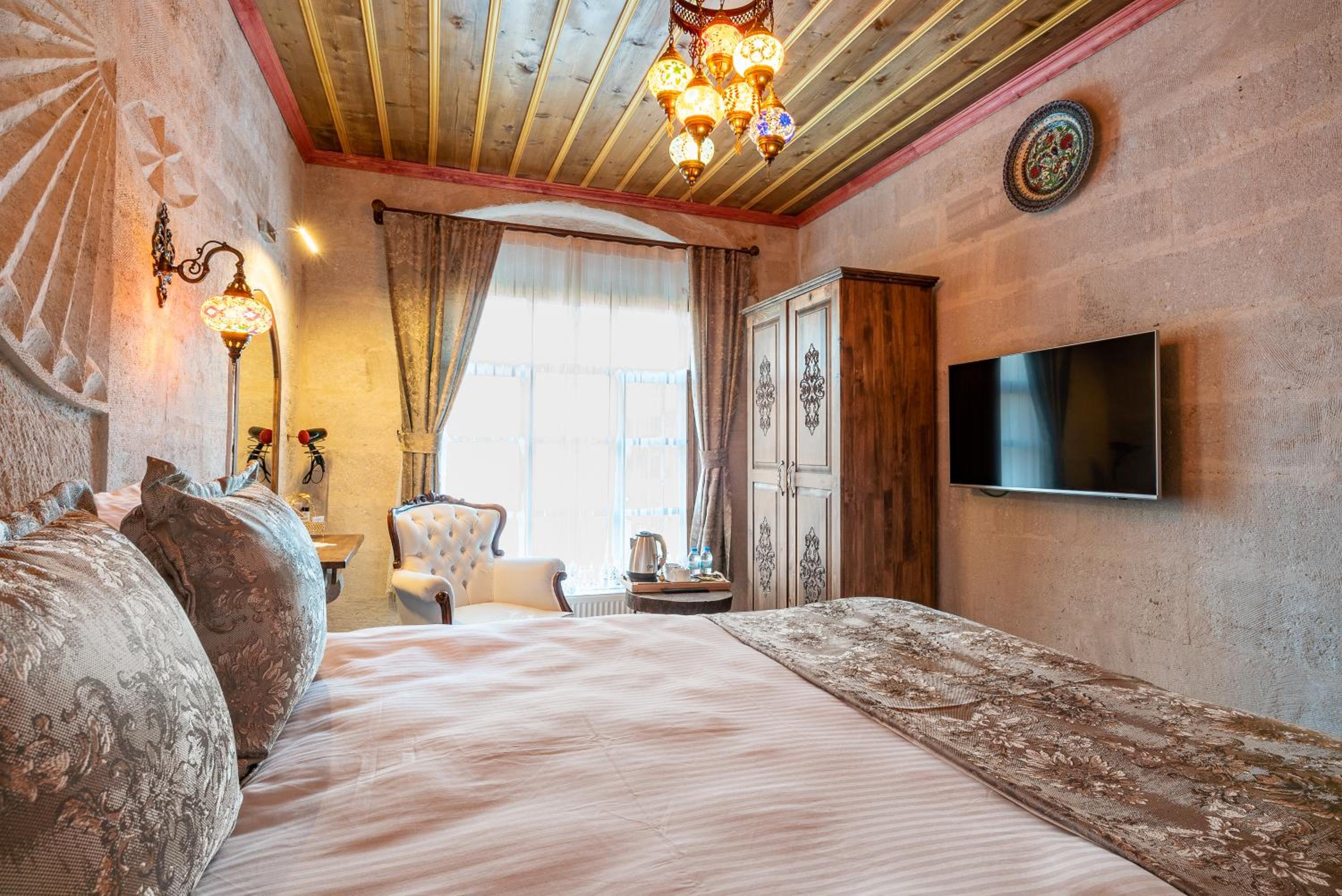 Deluxe Room - Photo 2