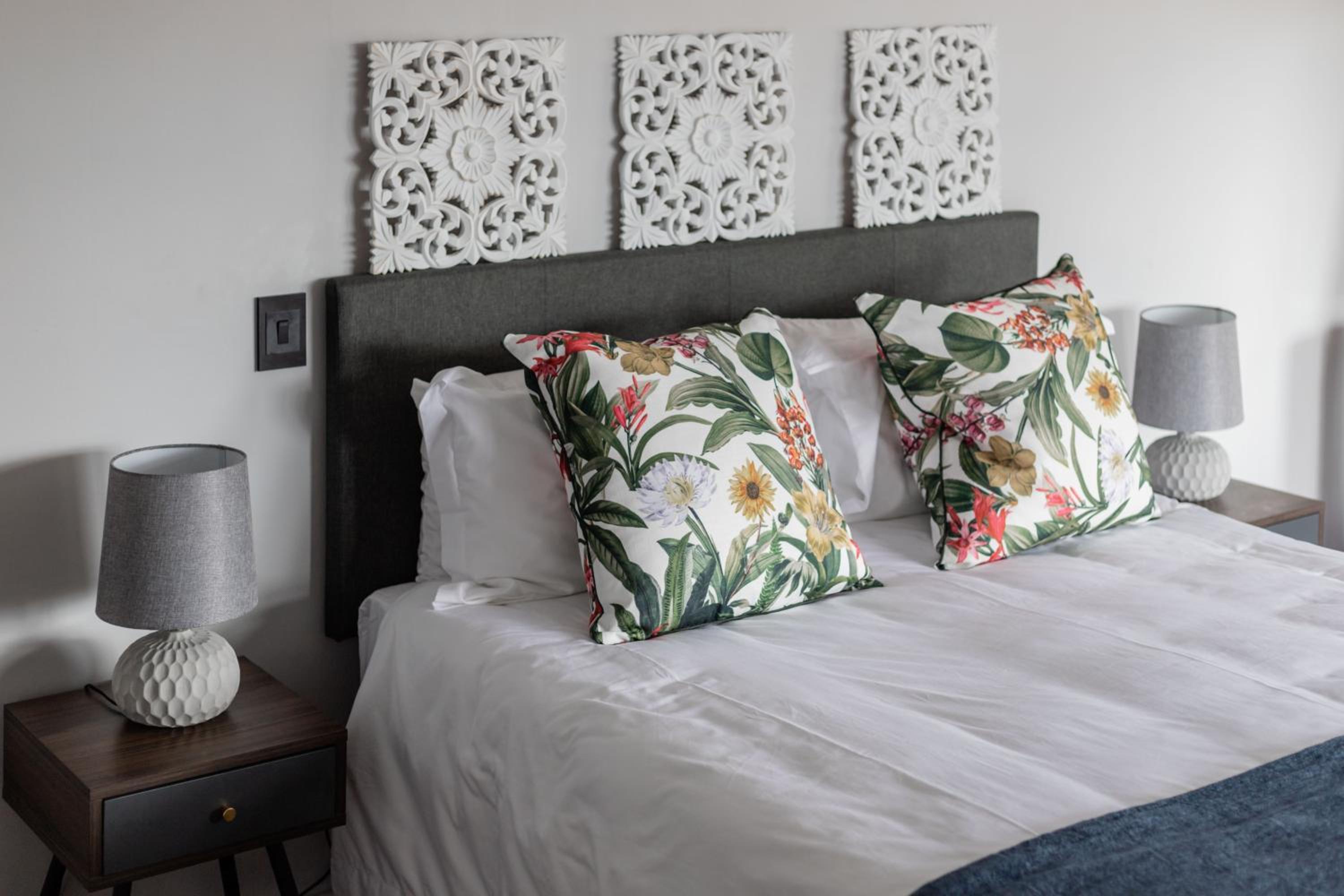 Triple Room with Balcony - Photo 11