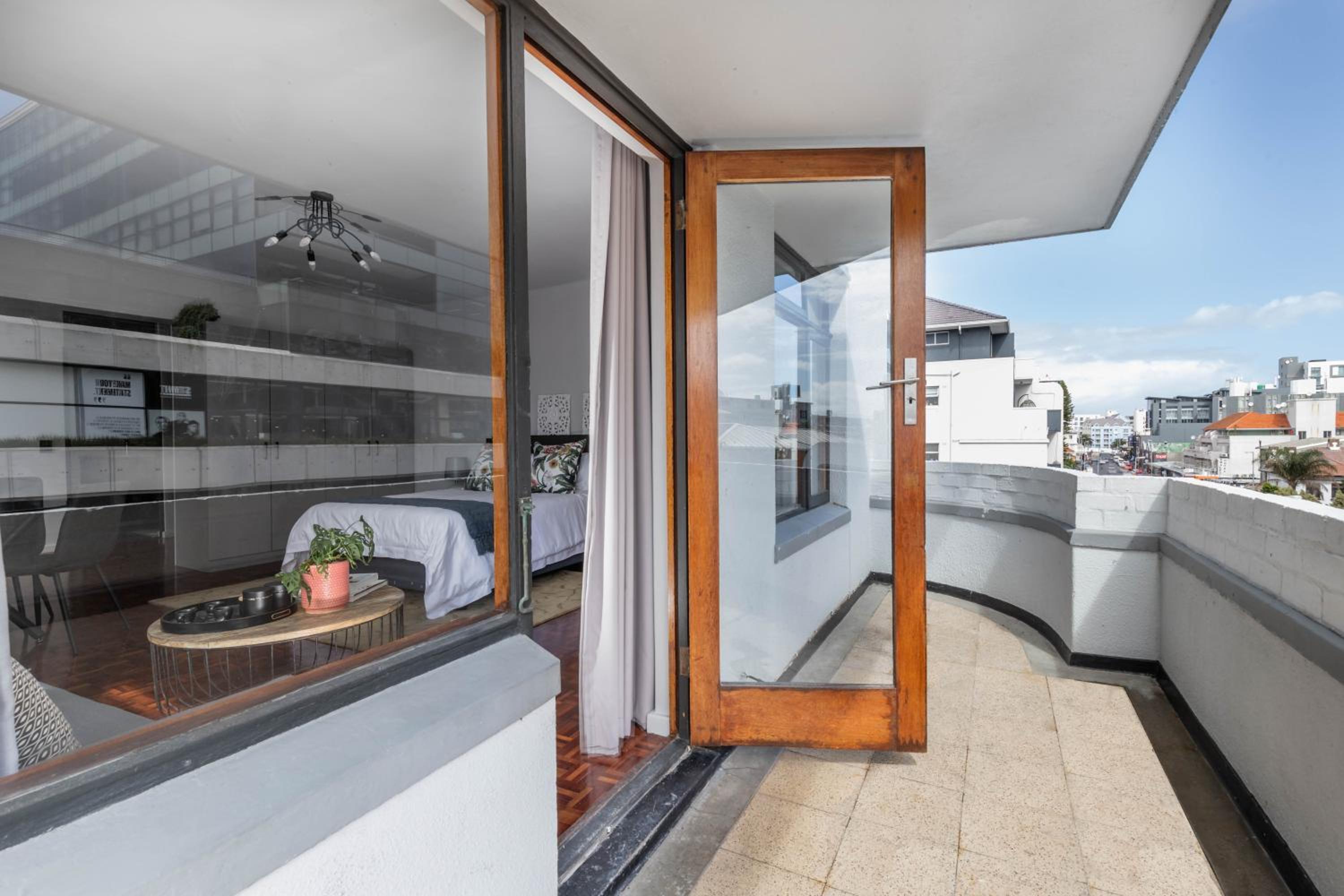 Triple Room with Balcony - Photo 3