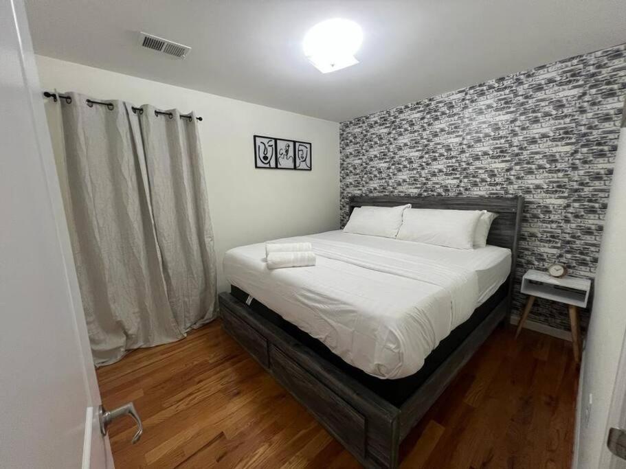 Two-Bedroom Apartment photo 2