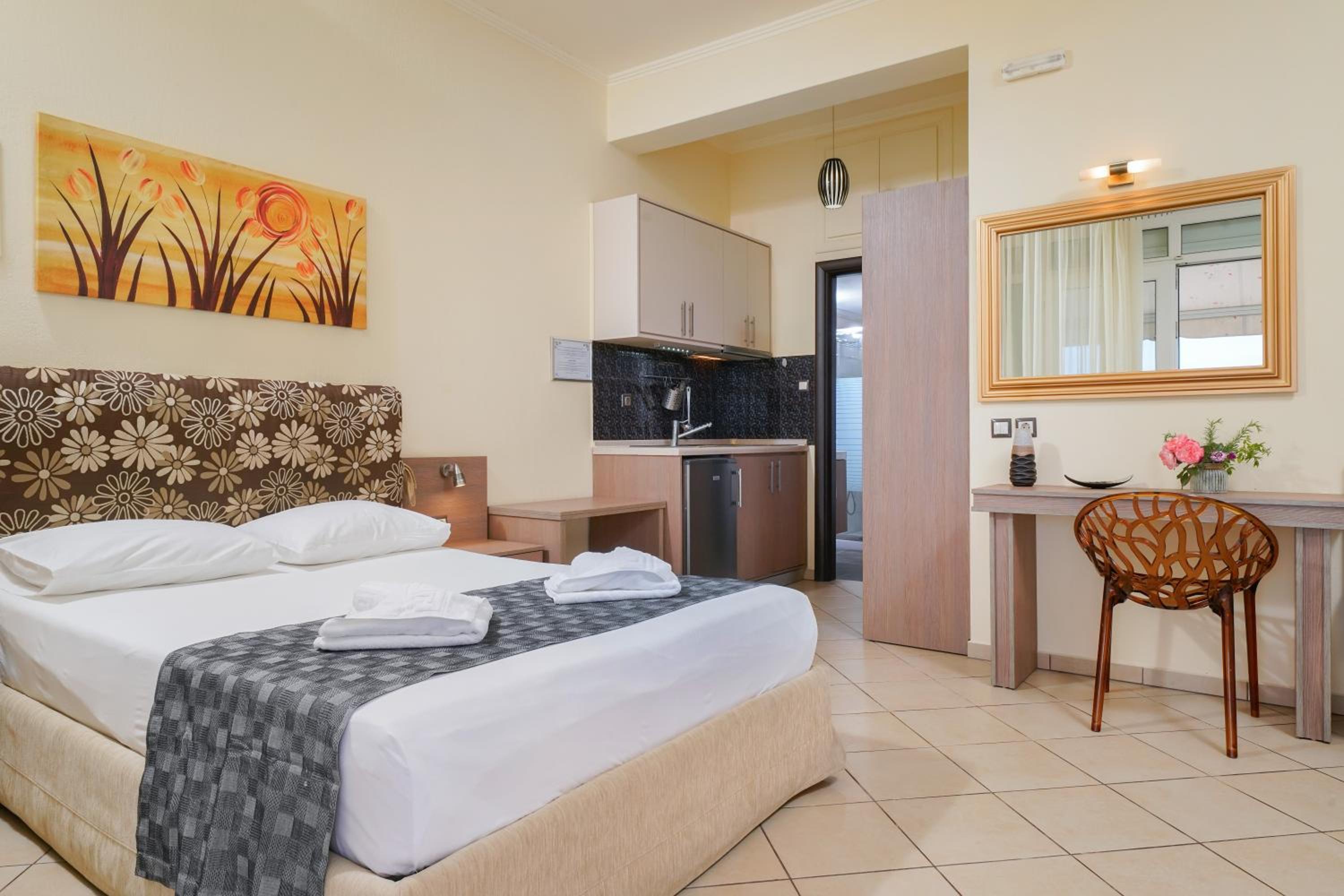 Superior Studio (3 Adults) with Sea View photo 2