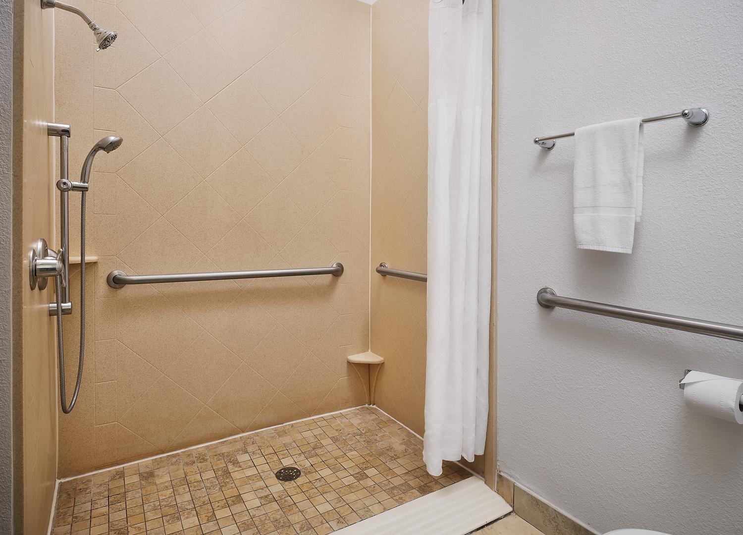 King Room - Mobility Access/Non-Smoking - Photo 2