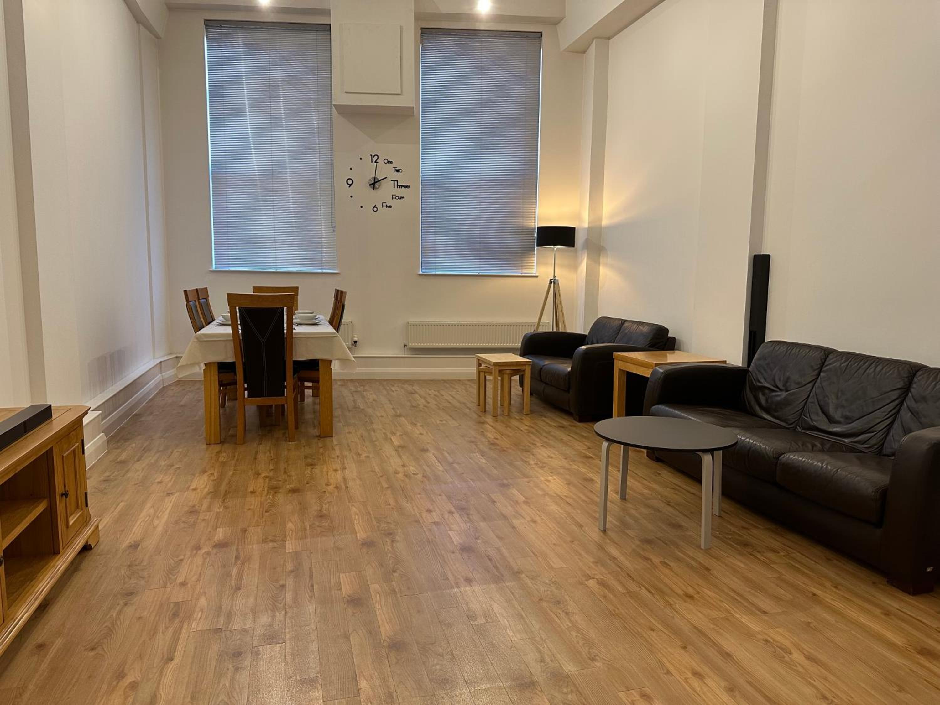 Three-Bedroom Apartment photo 1