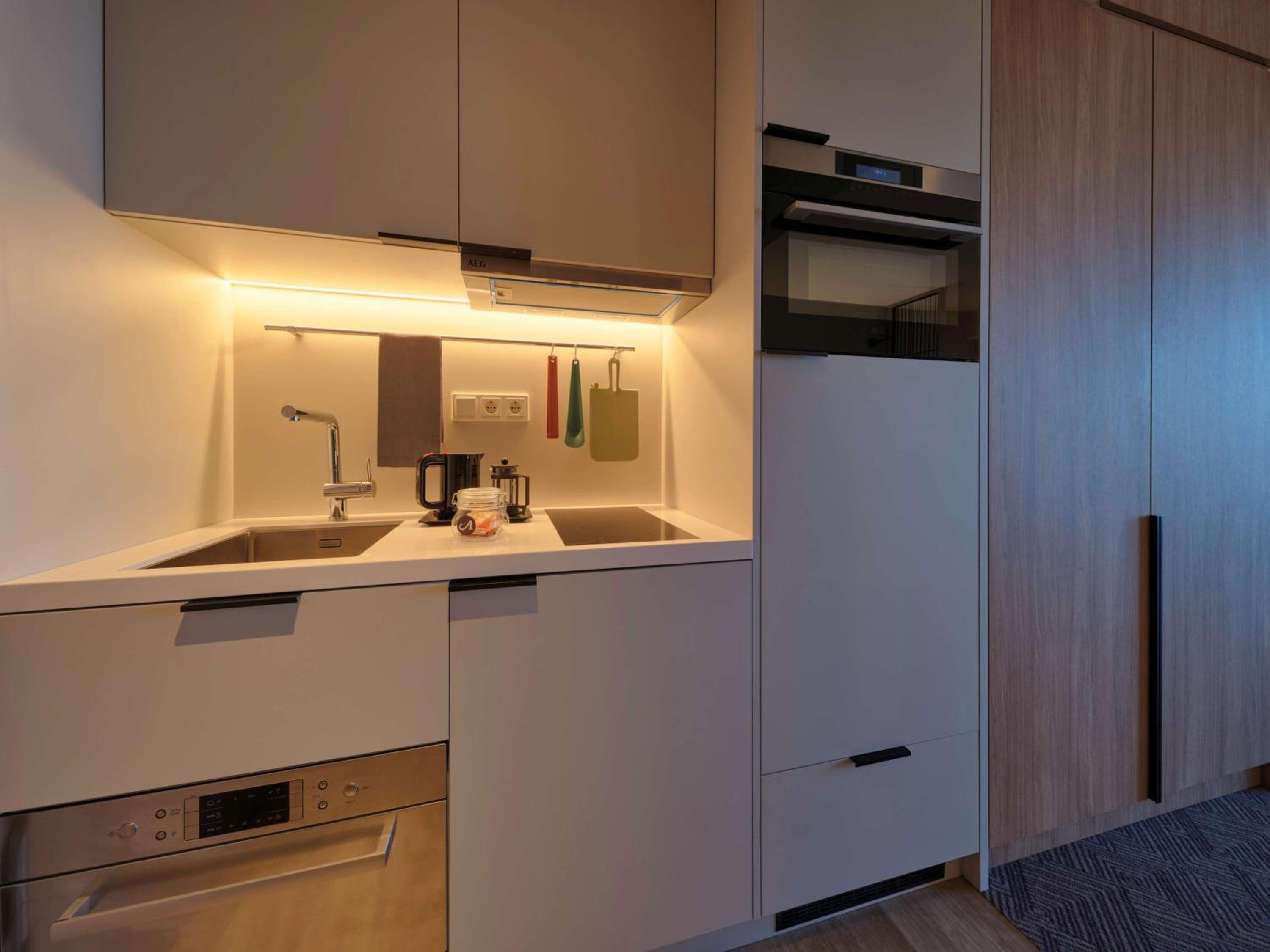 One Bedroom Apartment - Photo 12