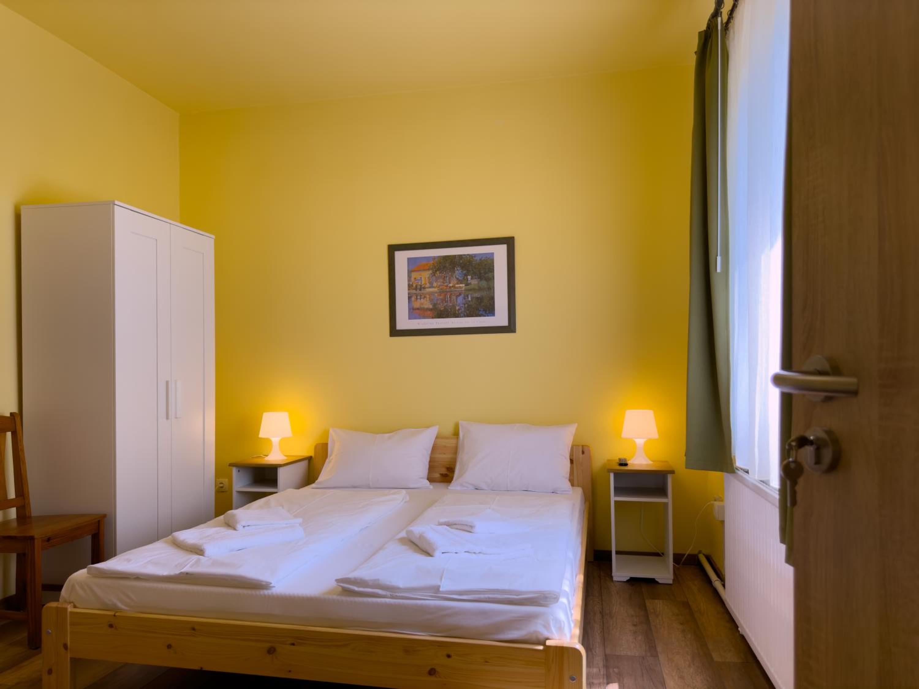 Double Room with Extra Bed - Photo 1