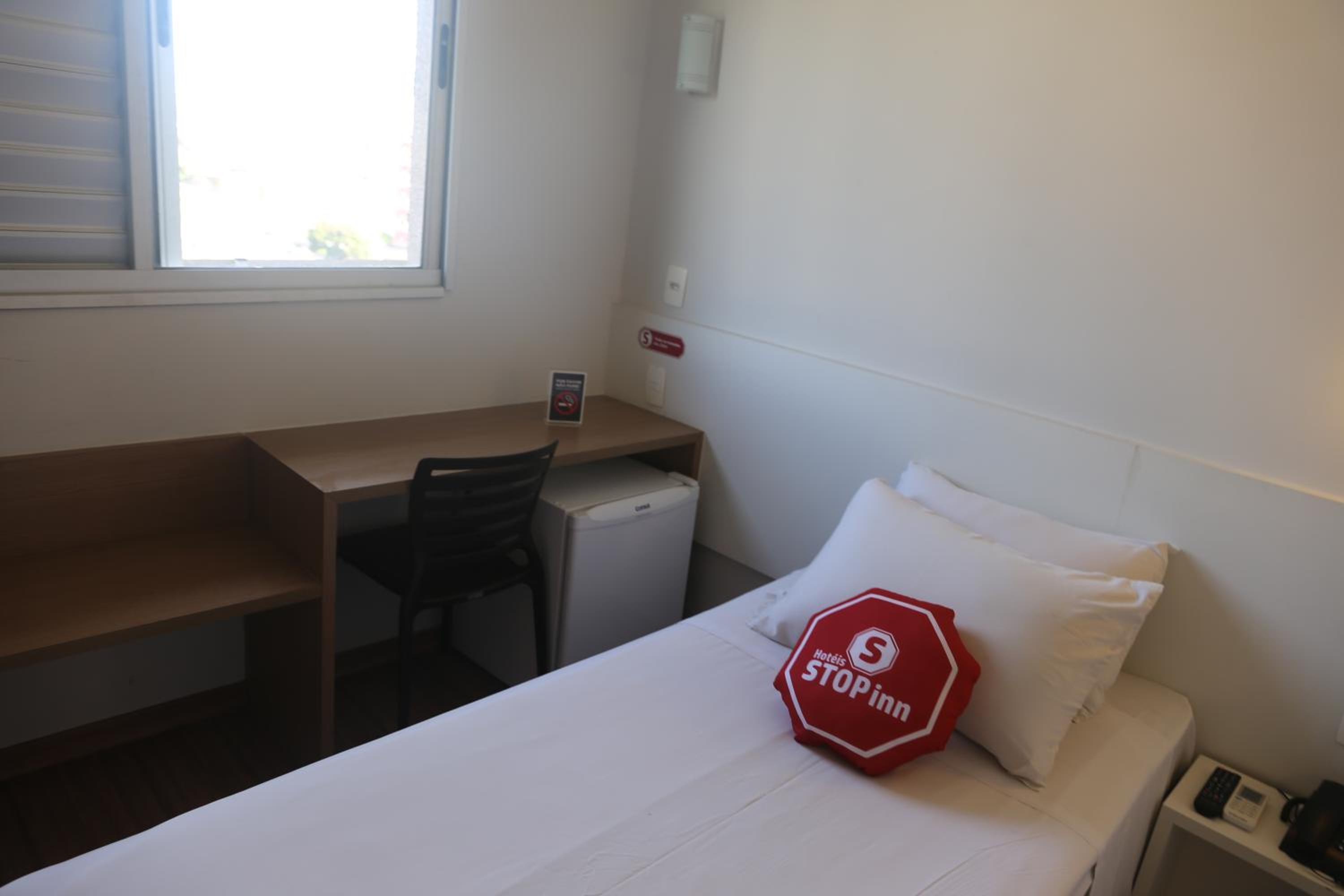 Standard Twin Room photo 1