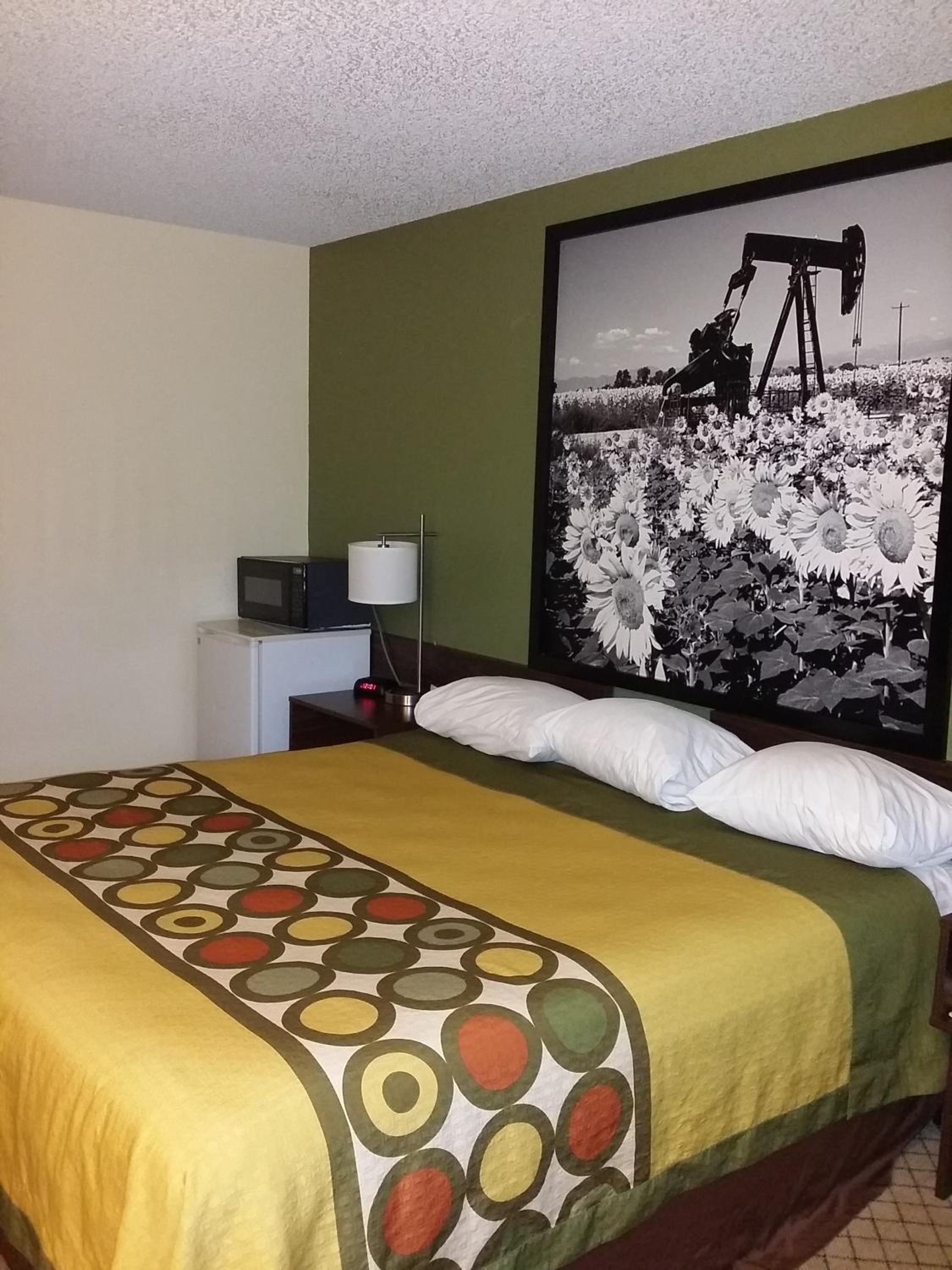 King Room - Mobility Access/Non-Smoking - Photo 4