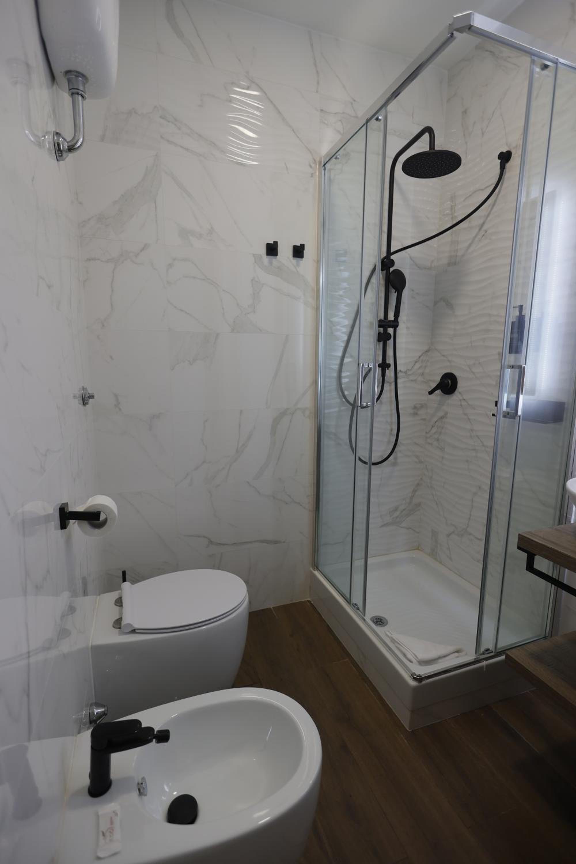 Double or Twin Room with City View photo 2