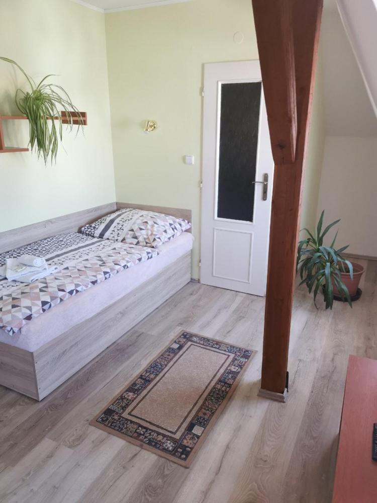 Single Room photo 2