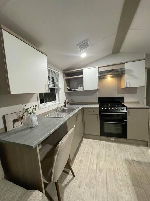 Three-Bedroom House photo 2
