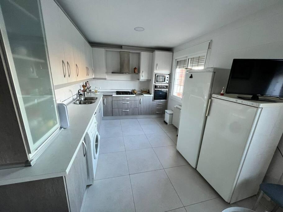 Four-Bedroom House photo 2