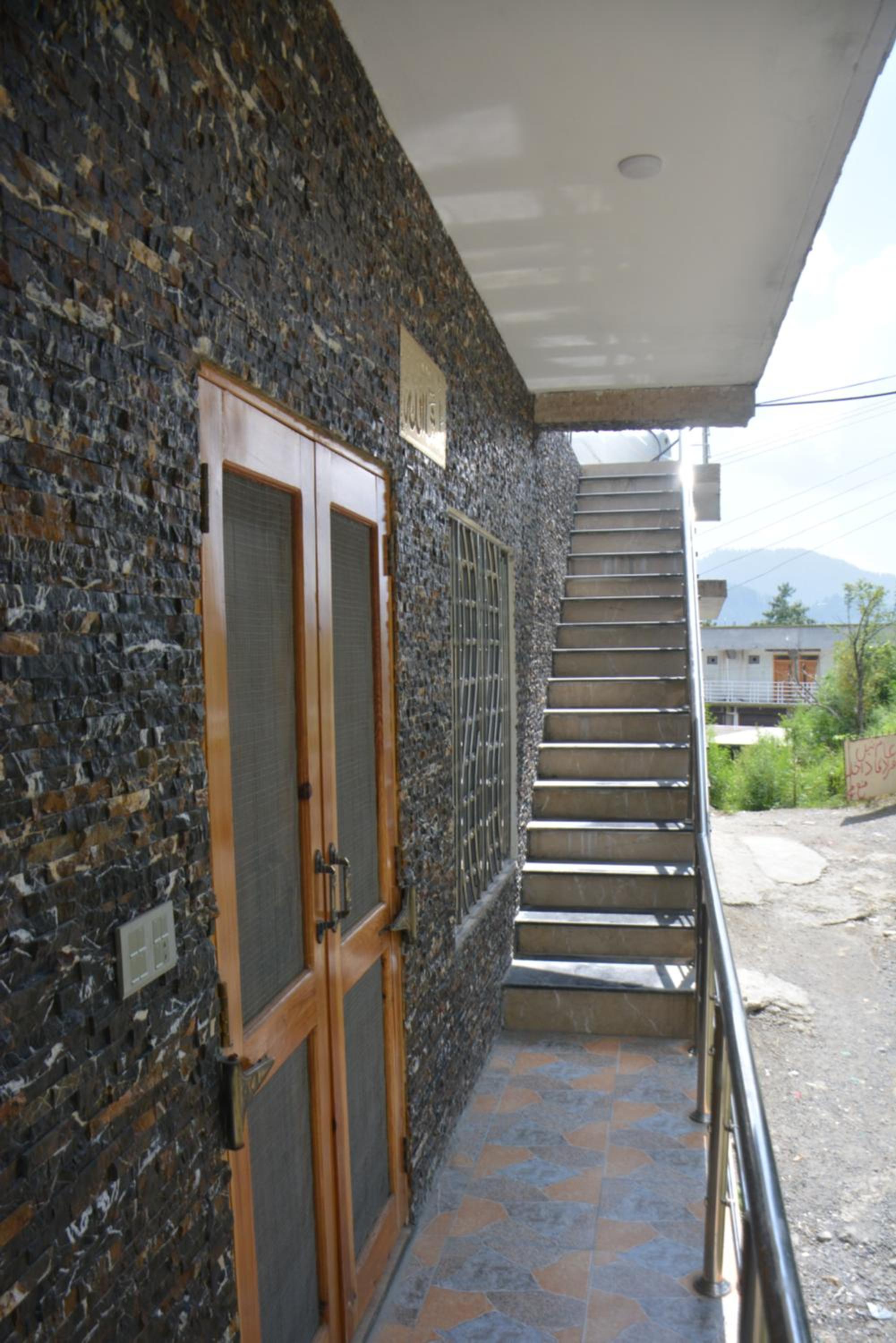 Apartment With Balcony photo 2